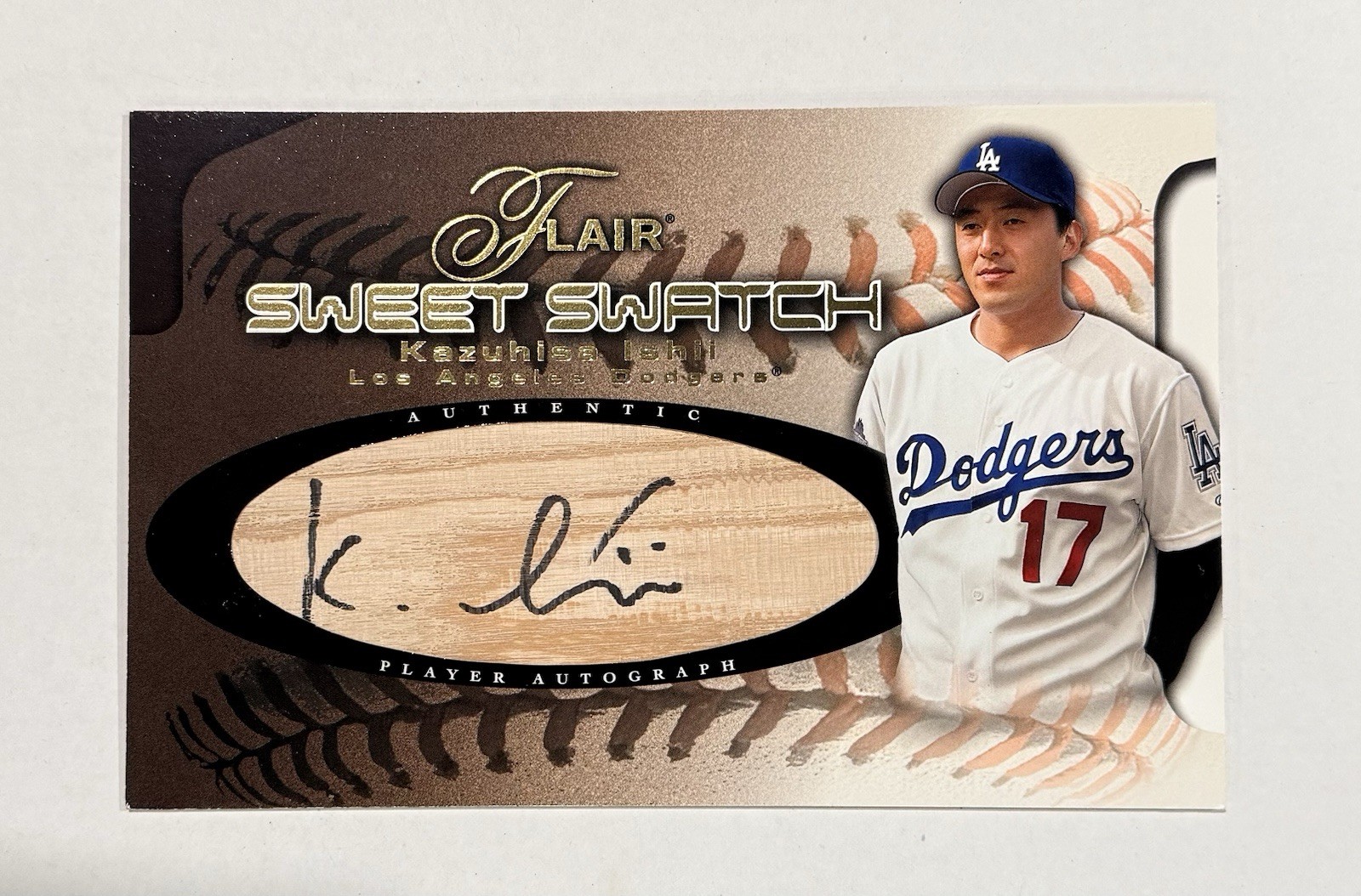 2002 Flair Sweet Swatch Bat Autograph Kazuhisa Ishii 15/15 Bookend (AU, MEM, RC) 2002 Flair Sweet Swatch Bat Autograph Kazuhisa Ishii 15/15 Bookend (AU, MEM, RC)
