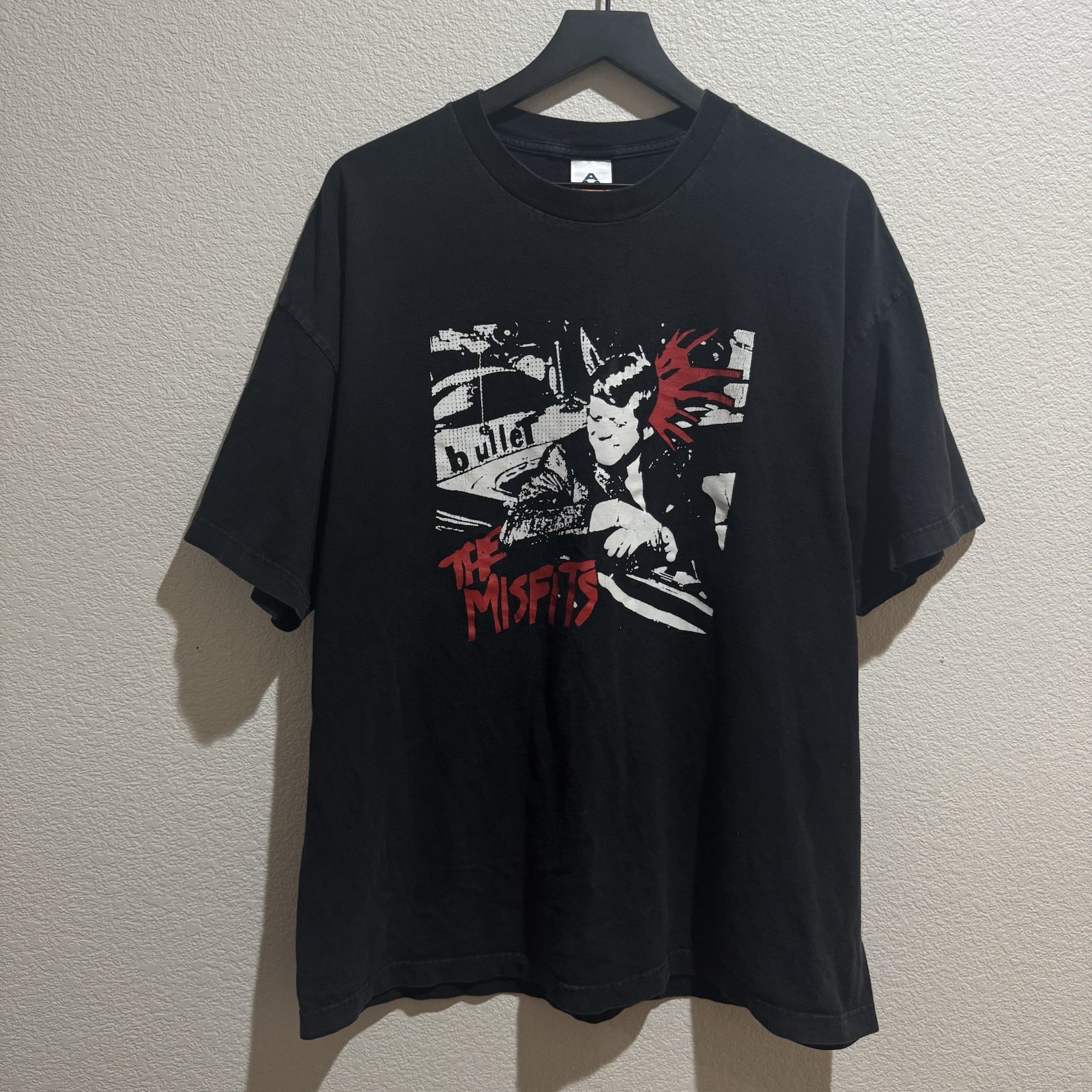 Vintage The Misfits band T-shirt ‘Bullet’ Y2K parking lot tee size XXL RARE Vintage The Misfits band T-shirt ‘Bullet’ Y2K parking lot tee size XXL RARE