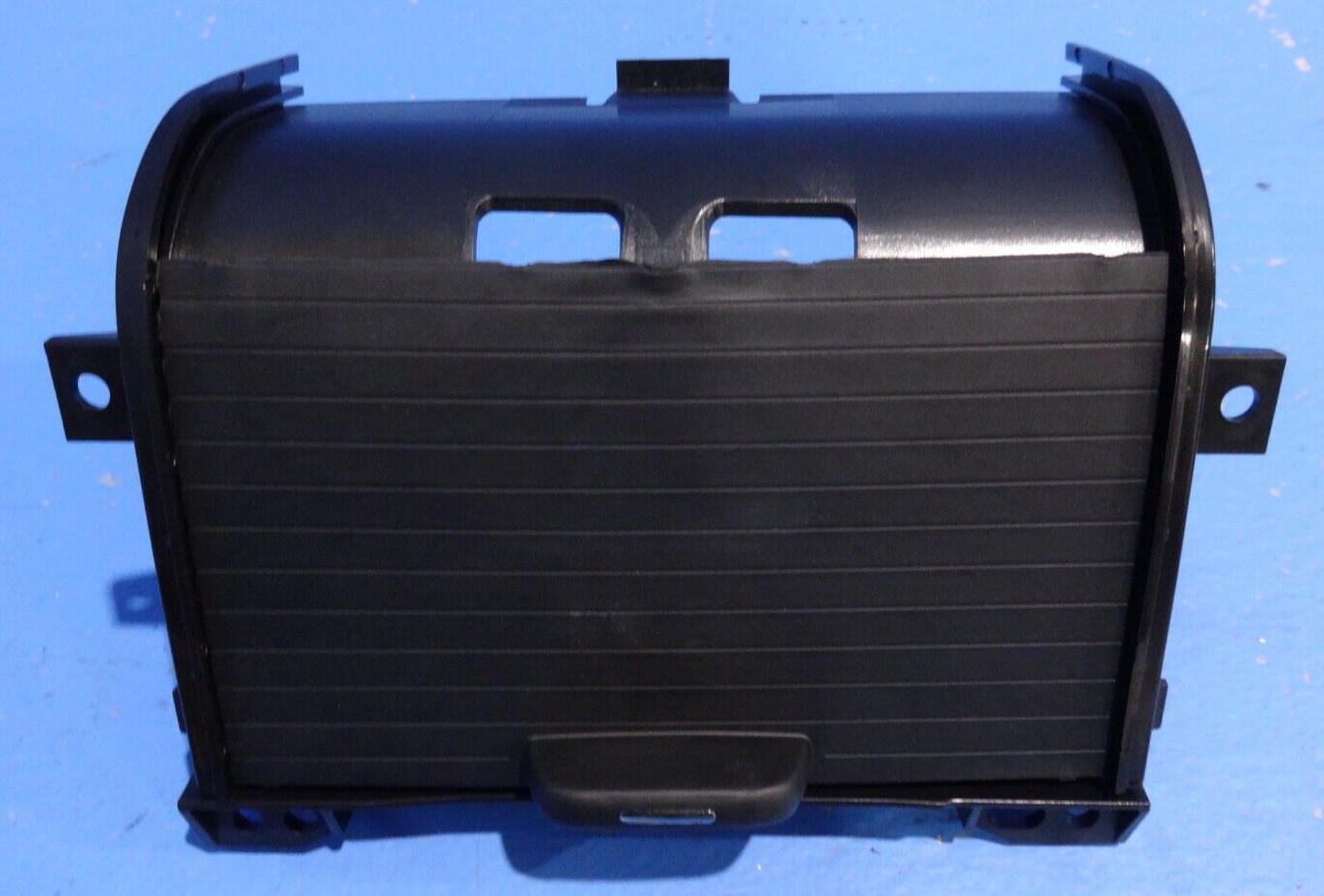 2005-2013 C6 CORVETTE CUP HOLDER ASSEMBLY 10324517, 15838450 2005-2013 C6 CORVETTE CUP HOLDER ASSEMBLY 10324517, 15838450