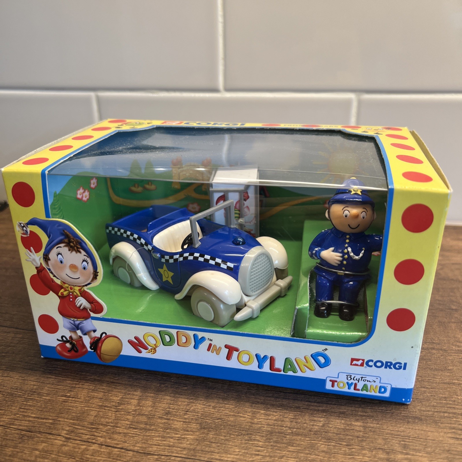 Corgi 2001 Noddy In Toyland -69005 \ Corgi 2001 Noddy In Toyland -69005 \