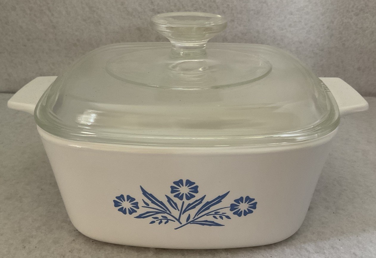 VTG CorningWare Blue Cornflower A-1 1/2-B 1.5 Qt Casserole Dish w/ Lid PYREX A7C