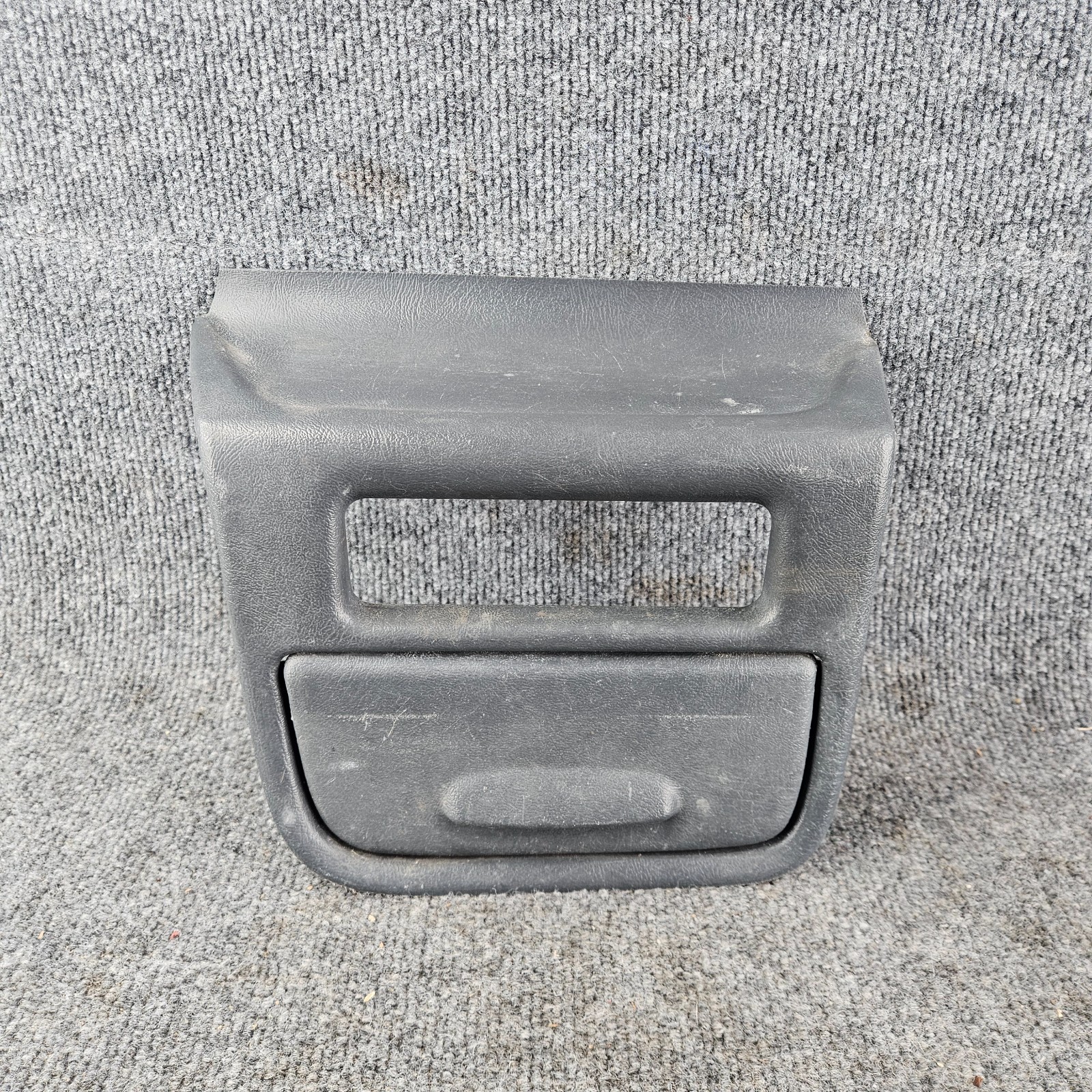 99-02 Chevy Silverado Suburban Tahoe GMC Center Console Dash Trim Panel Dk Grey 99-02 Chevy Silverado Suburban Tahoe GMC Center Console Dash Trim Panel Dk Grey