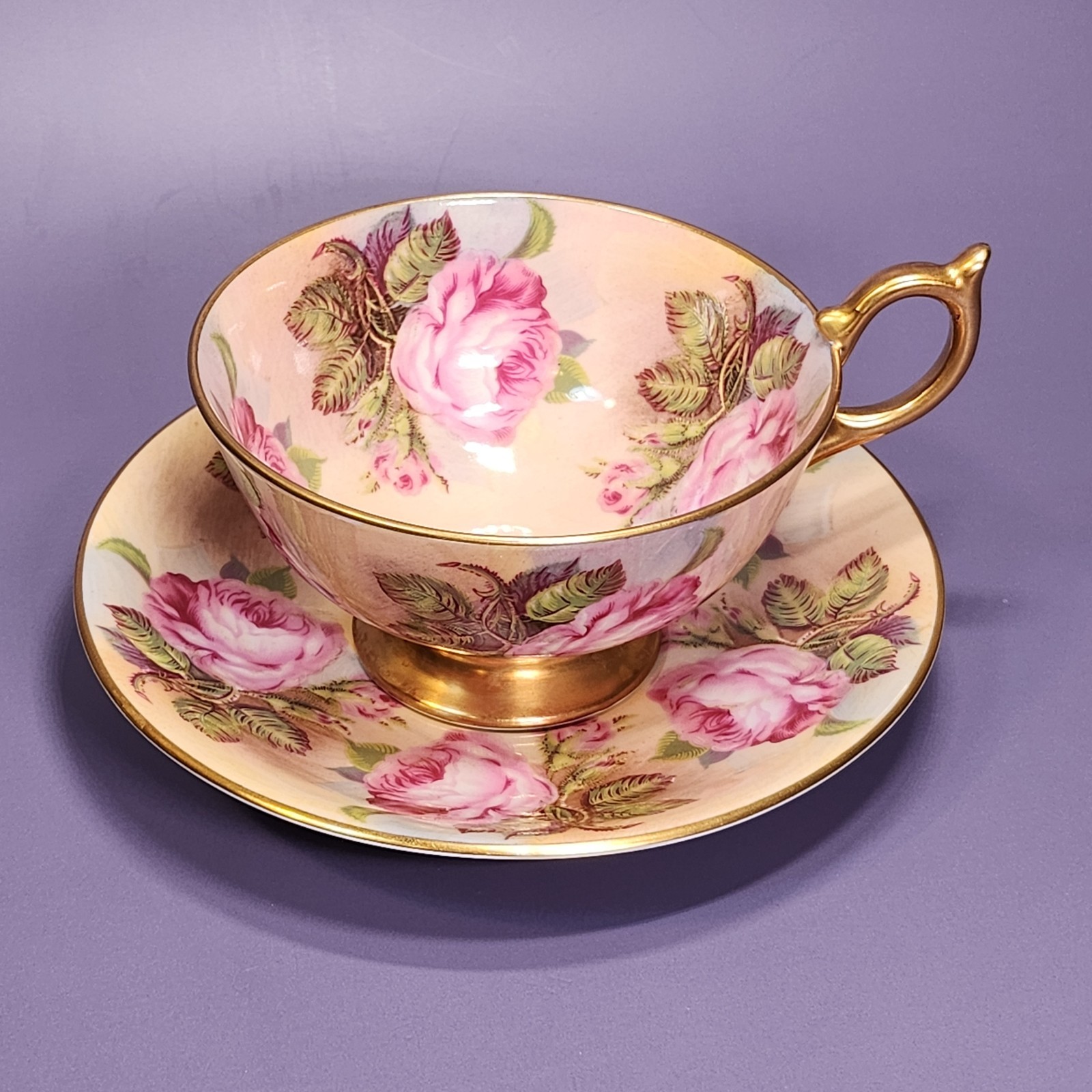 Rare Vintage Aynsley 13 Cabbage Roses Gold Exterior Bone China Teacup & Saucer