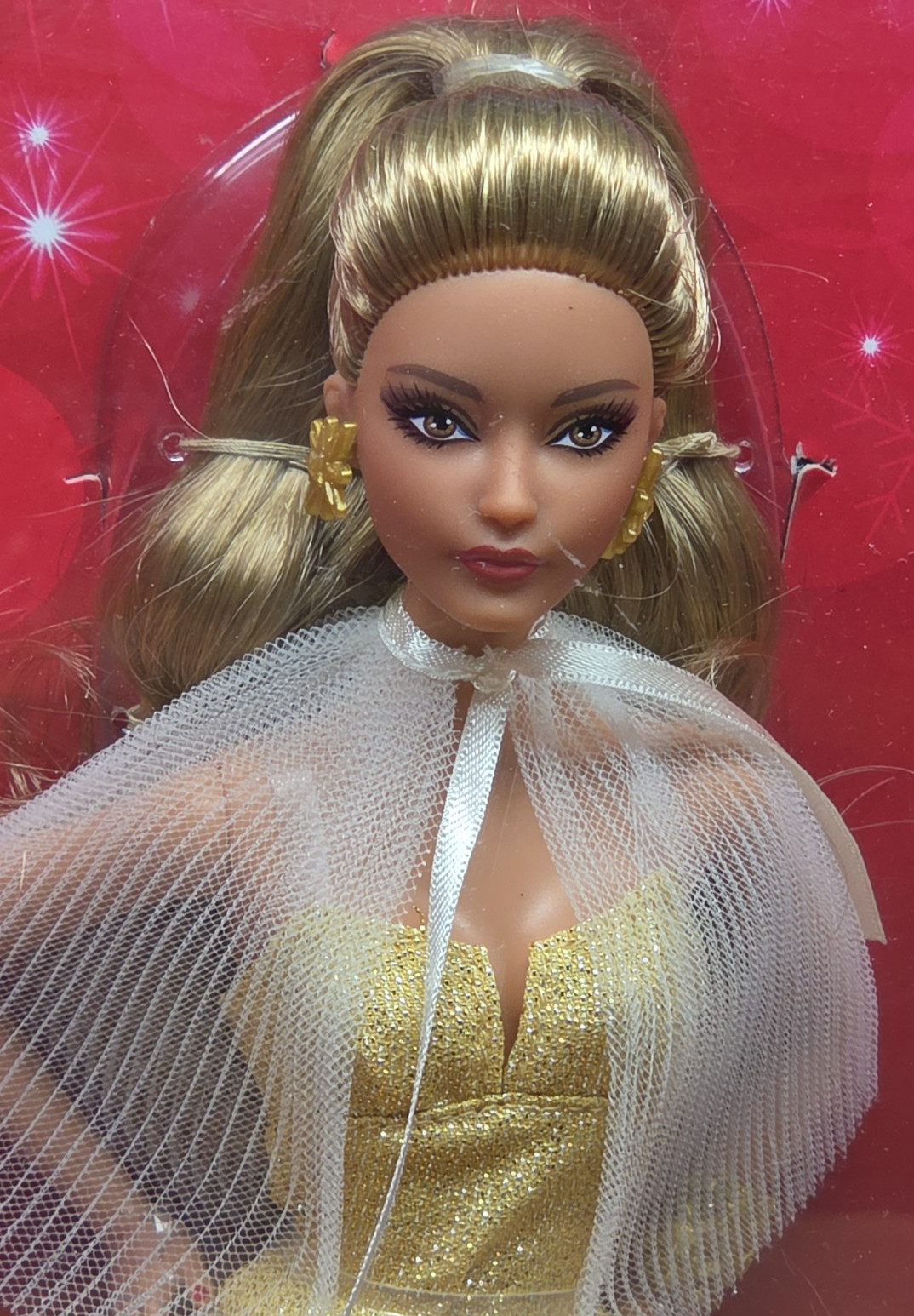 2023 35th Anniversary Holiday Barbie -Dark Golden Blonde/Light Brown 2023 35th Anniversary Holiday Barbie -Dark Golden Blonde/Light Brown