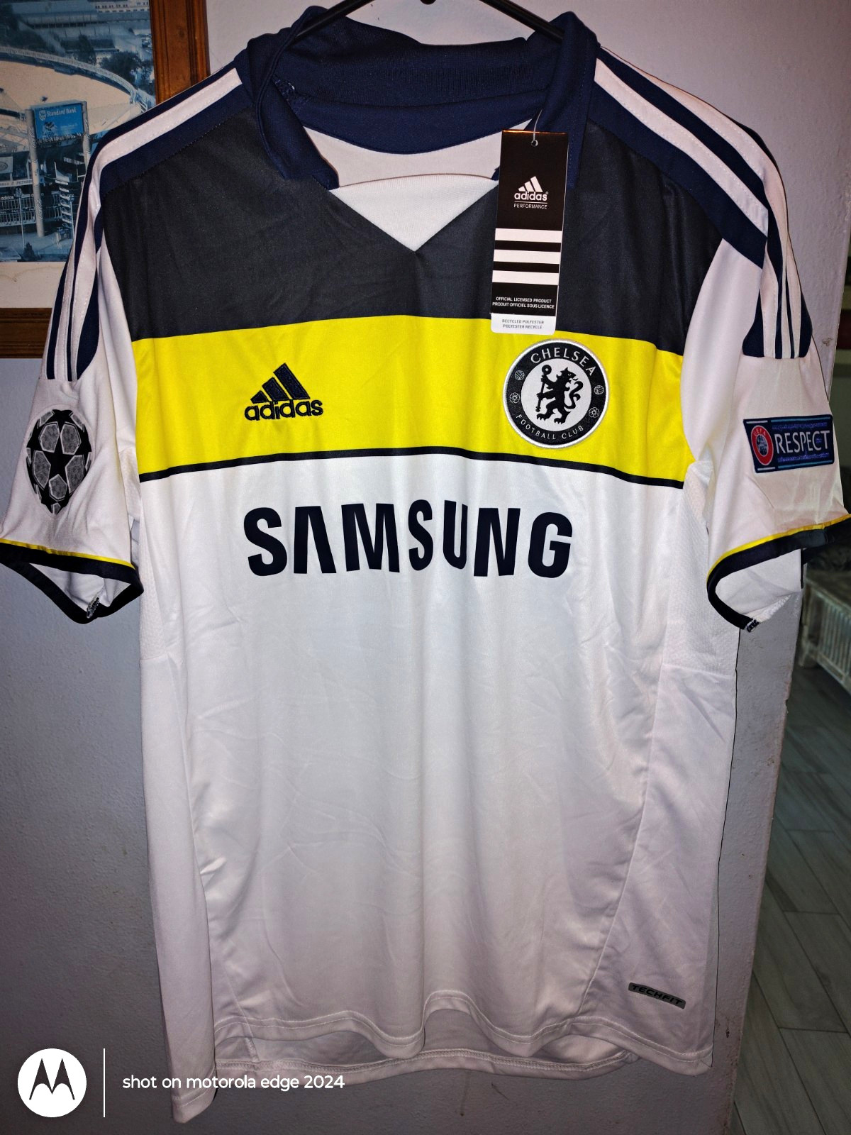 adidas Chelsea Didier Drogba 11 White Yellow Black UEFA Respect Soccer Jersey L adidas Chelsea Didier Drogba 11 White Yellow Black UEFA Respect Soccer Jersey L