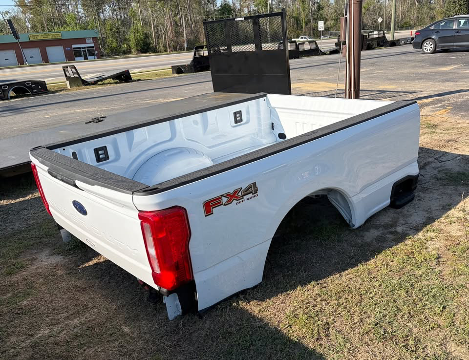 New OEM '17-'26 Ford F250 F350 SRW Superduty Takeoff 8' Oxford White Truck Bed