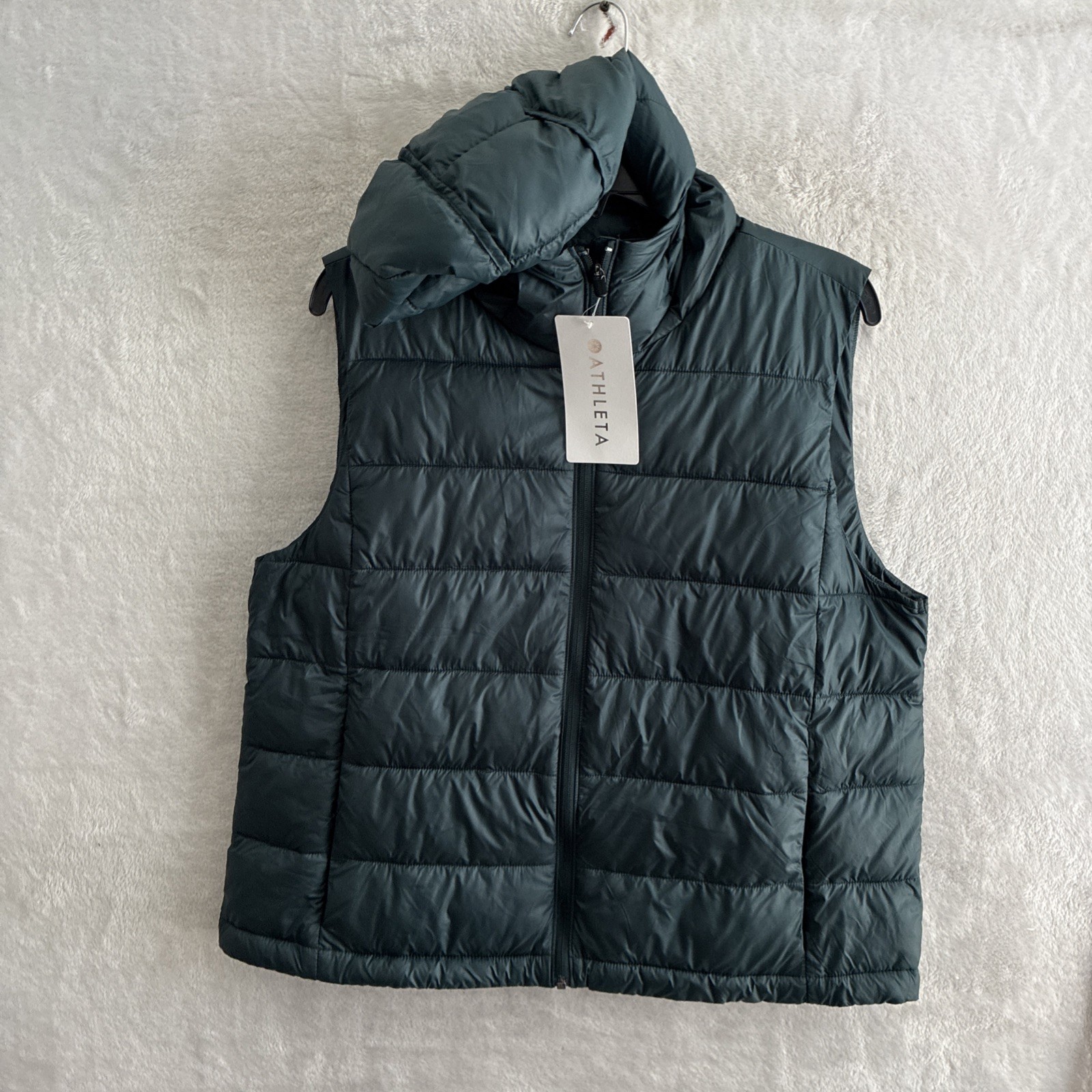 Athleta Womans Puffer Vest Blue Solid Large Nylon Full Zip Sleeveless Hooded 