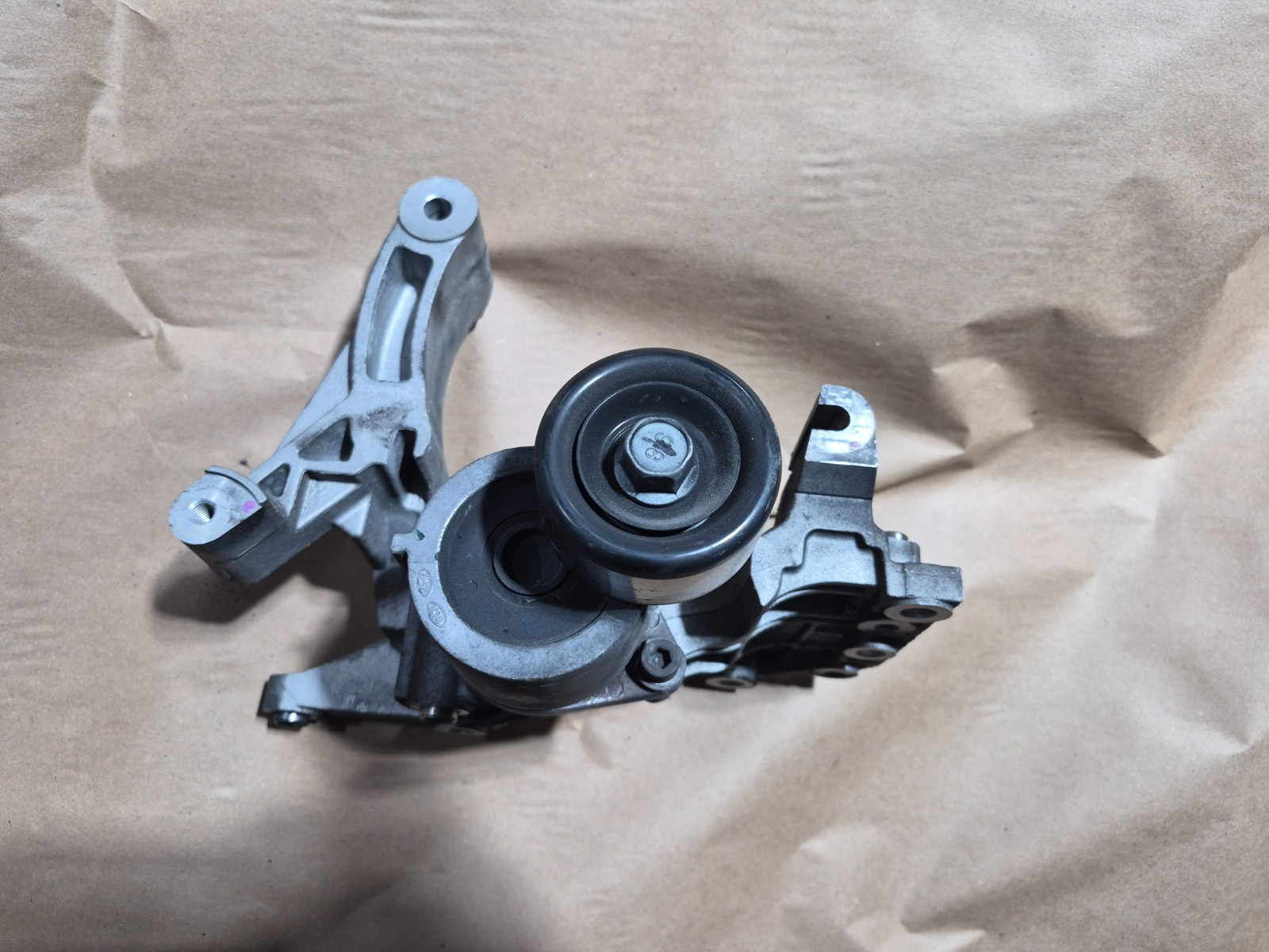 2015-2019 Hyundai Sonata 2.4L Optima - Belt Tensioner Pulley Bracket 25251-2GGC1