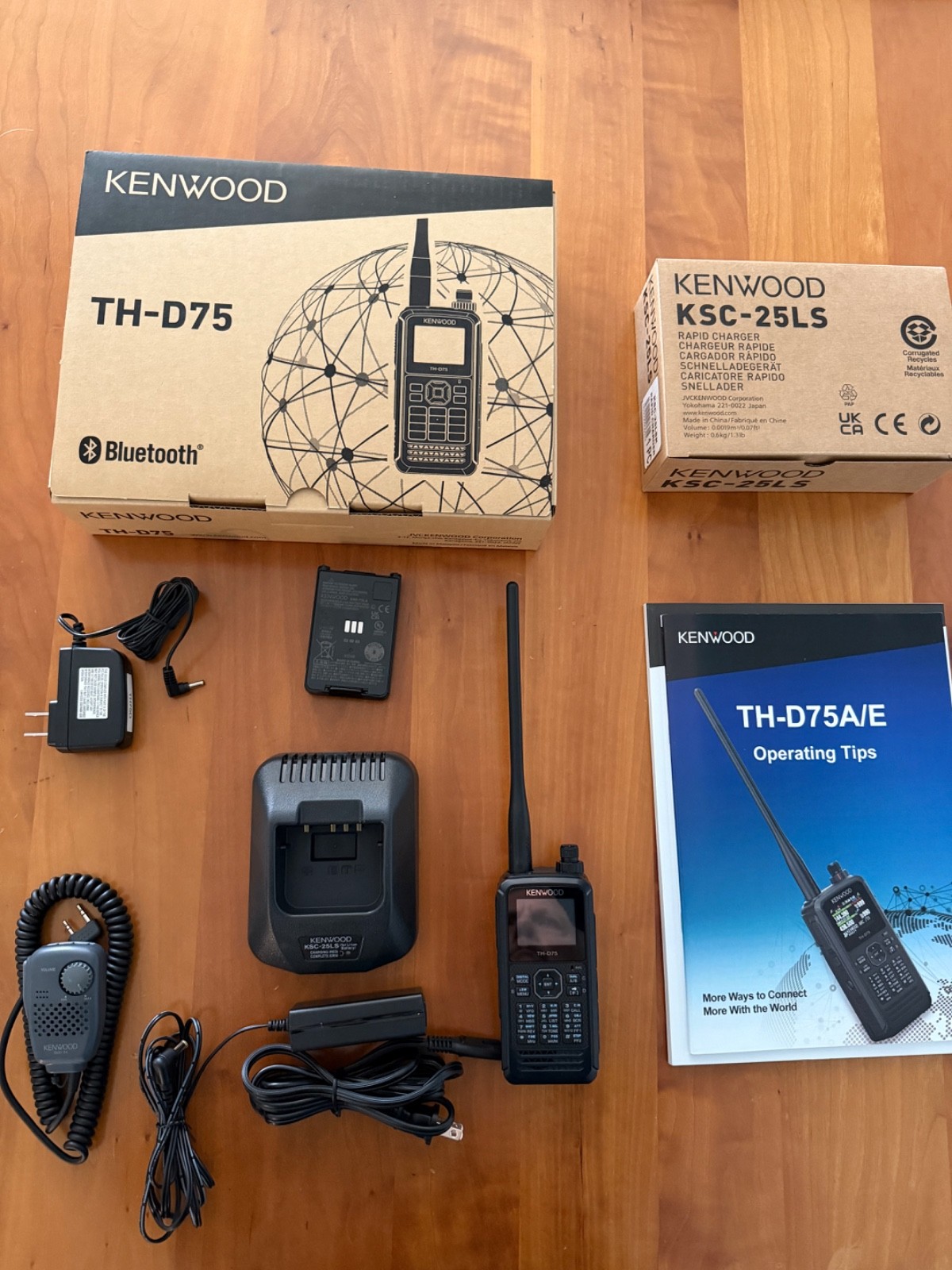 Kenwood TH-D75A w/ Extra Battery, KSC-25 Rapid Charger, Spkr Mic, BBLink Kenwood TH-D75A w/ Extra Battery, KSC-25 Rapid Charger, Spkr Mic, BBLink