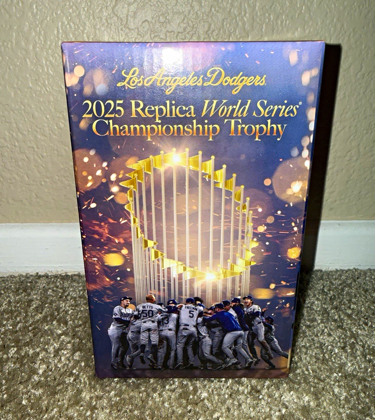 Los Angeles Dodgers 2025 Replica World Series Trophy SGA (unopened) Los Angeles Dodgers 2025 Replica World Series Trophy SGA (unopened)
