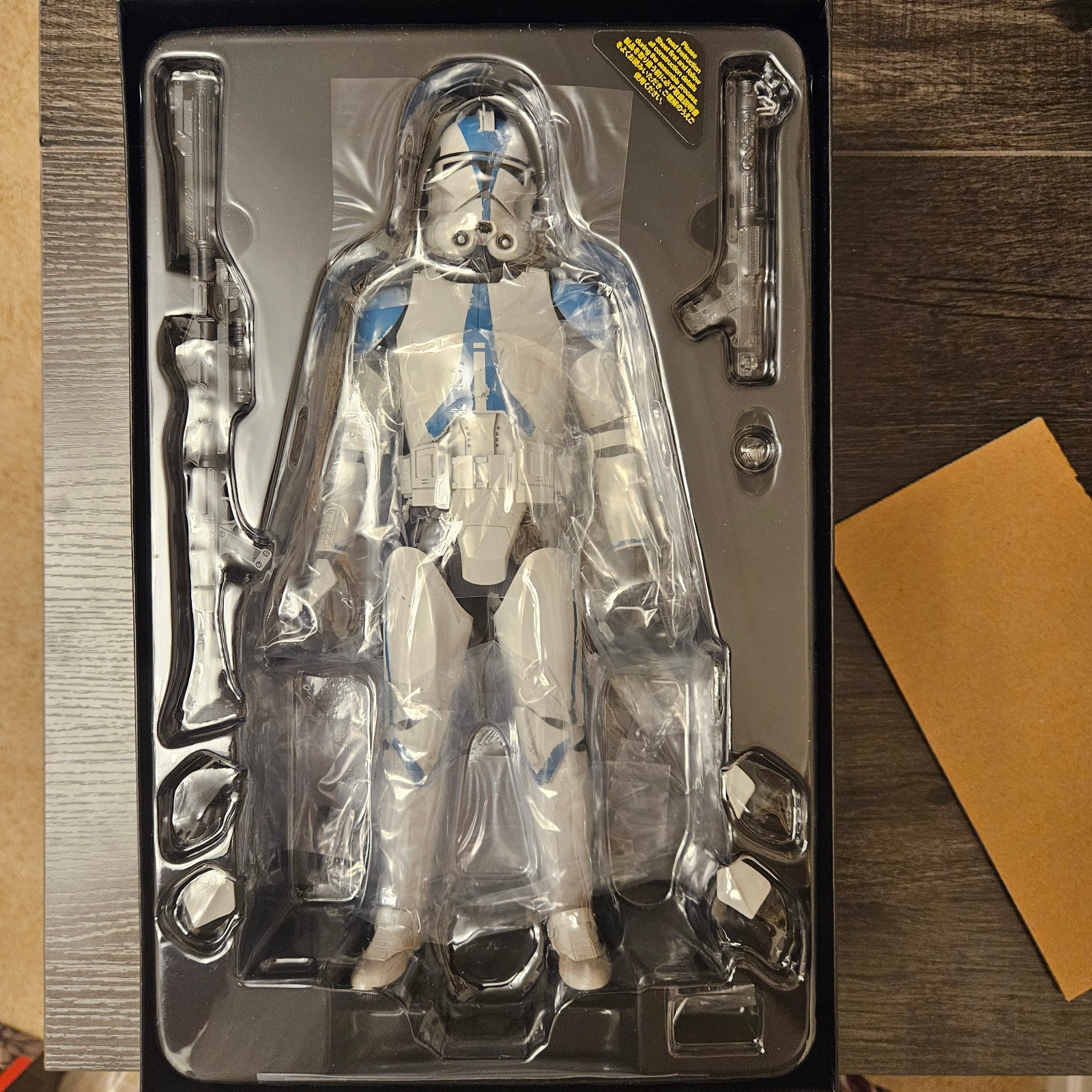 Hot Toys TMS092 501st Legion Clone Trooper 1/6th scale figure Star Wars OWK Hot Toys TMS092 501st Legion Clone Trooper 1/6th scale figure Star Wars OWK