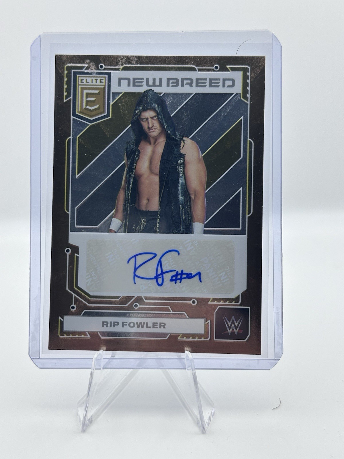 Panini 2023 Donruss Elite WWE Rip Fowler New Breed Auto Gold /10 RC #NB-RPF Panini 2023 Donruss Elite WWE Rip Fowler New Breed Auto Gold /10 RC #NB-RPF