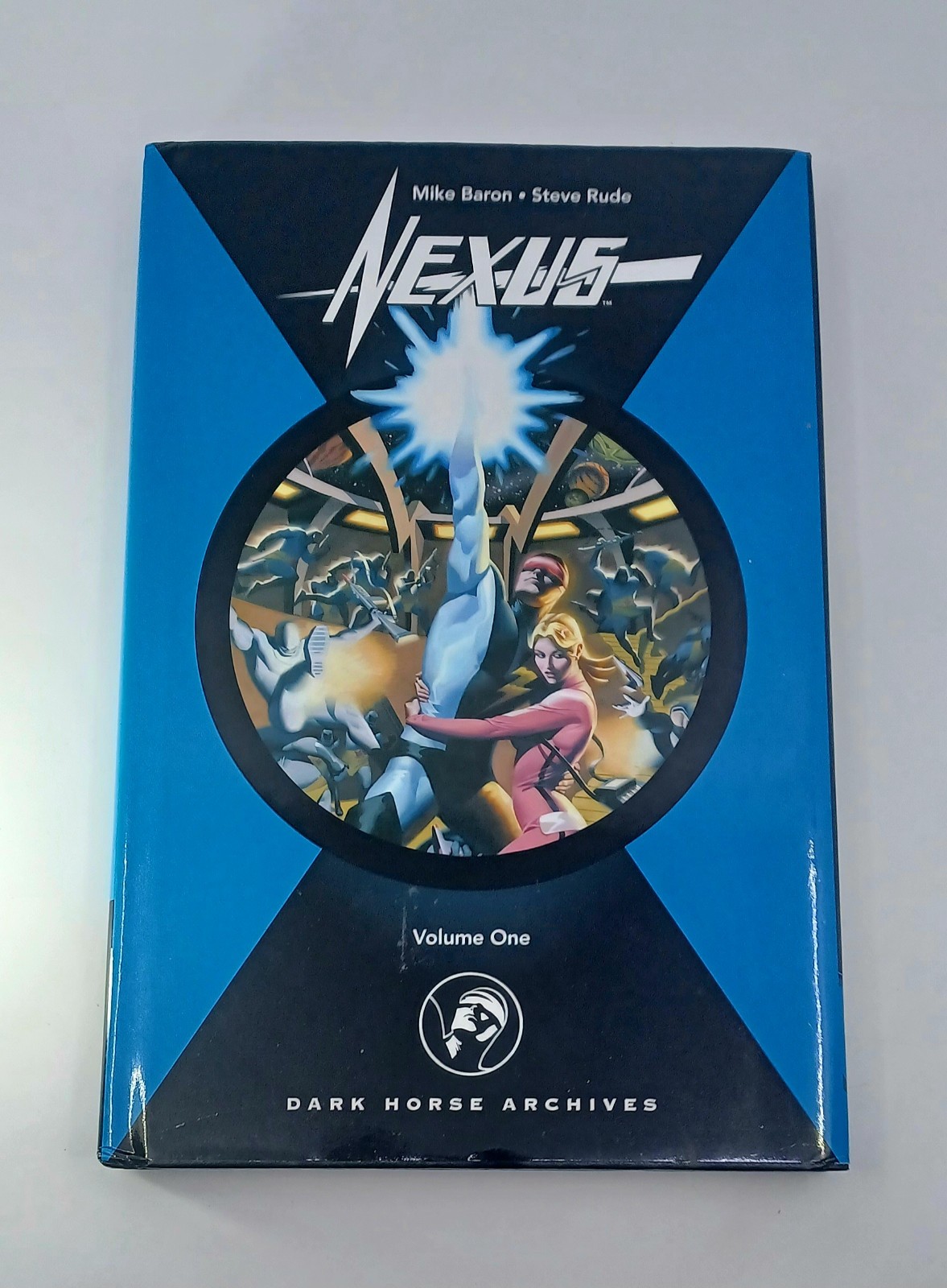 Nexus Archives Volume 1 Hardcover Mike Baron Dark Horse Archive vol 1 dustjacket Nexus Archives Volume 1 Hardcover Mike Baron Dark Horse Archive vol 1 dustjacket