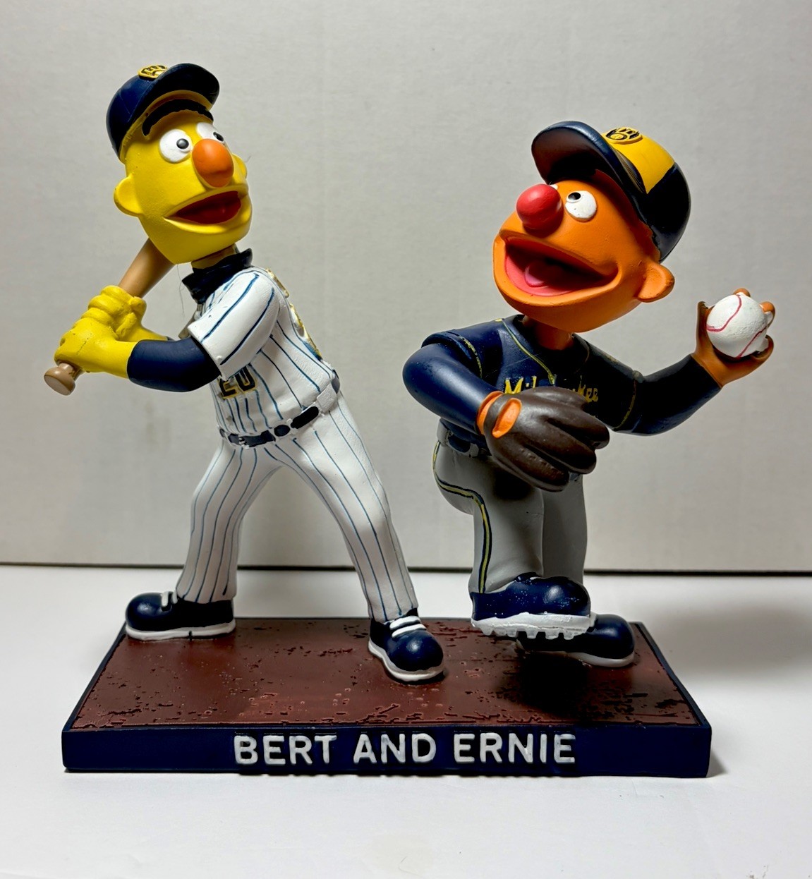 Milwaukee Brewers Bert & Ernie Bobblehead 2024 Theme Night, LIMITED SGA Milwaukee Brewers Bert & Ernie Bobblehead 2024 Theme Night, LIMITED SGA