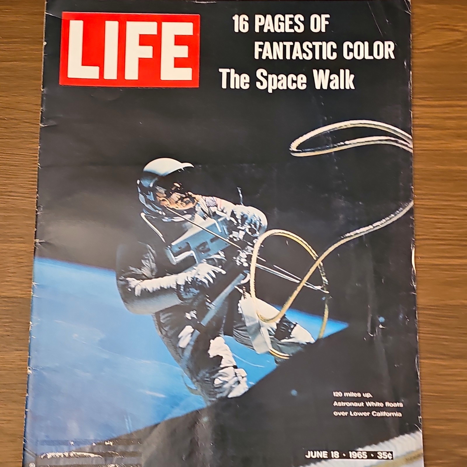 LIFE Magazine June 18 1965 The Space Walk Cover Space Astronauts Illustrated LIFE Magazine June 18 1965 The Space Walk Cover Space Astronauts Illustrated