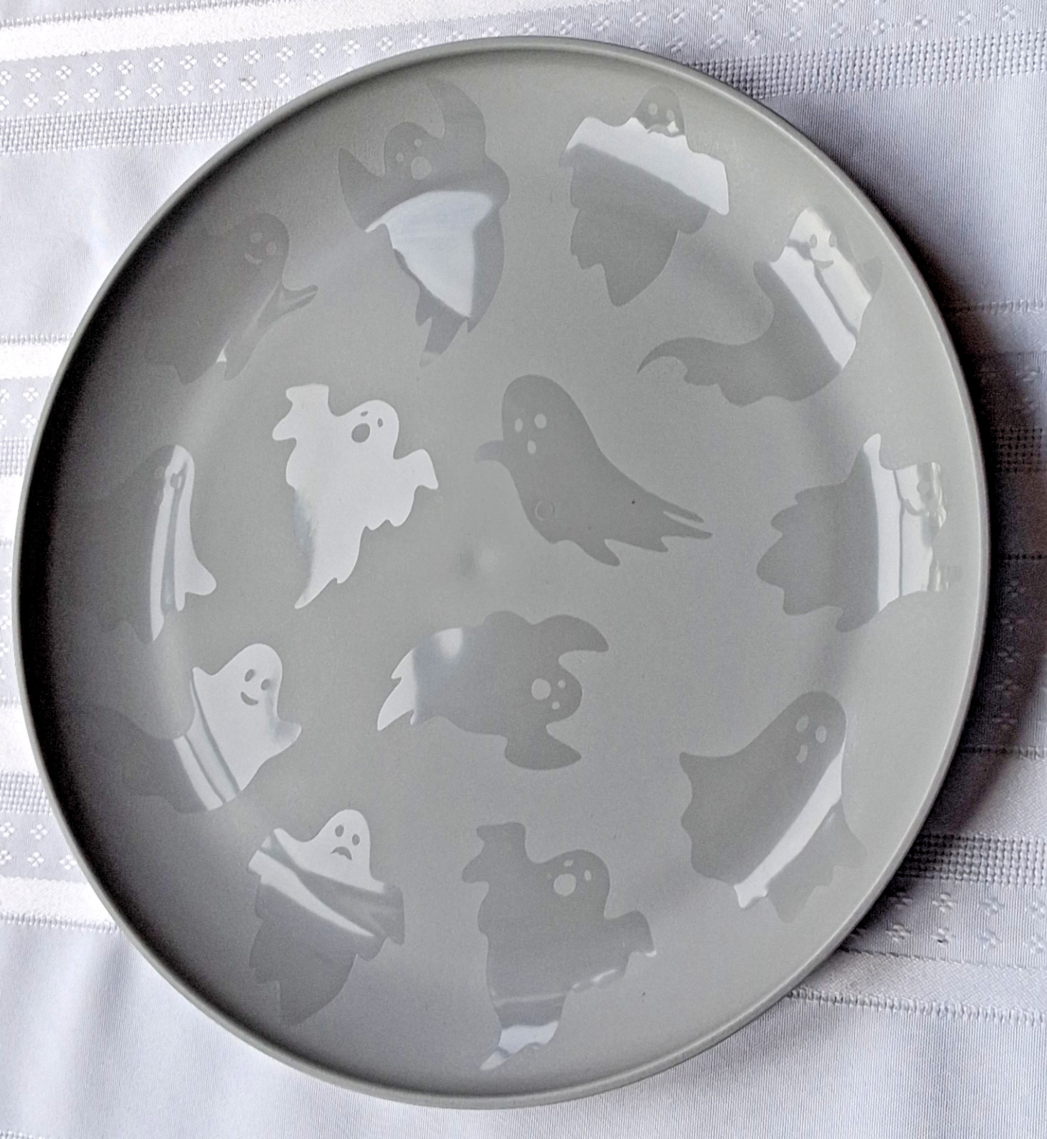 Halloween Ghost Dinner Plates MAINSTAYS 10.5 in Plastic Set of 11 NEW👻Ghosts Halloween Ghost Dinner Plates MAINSTAYS 10.5 in Plastic Set of 11 NEW👻Ghosts