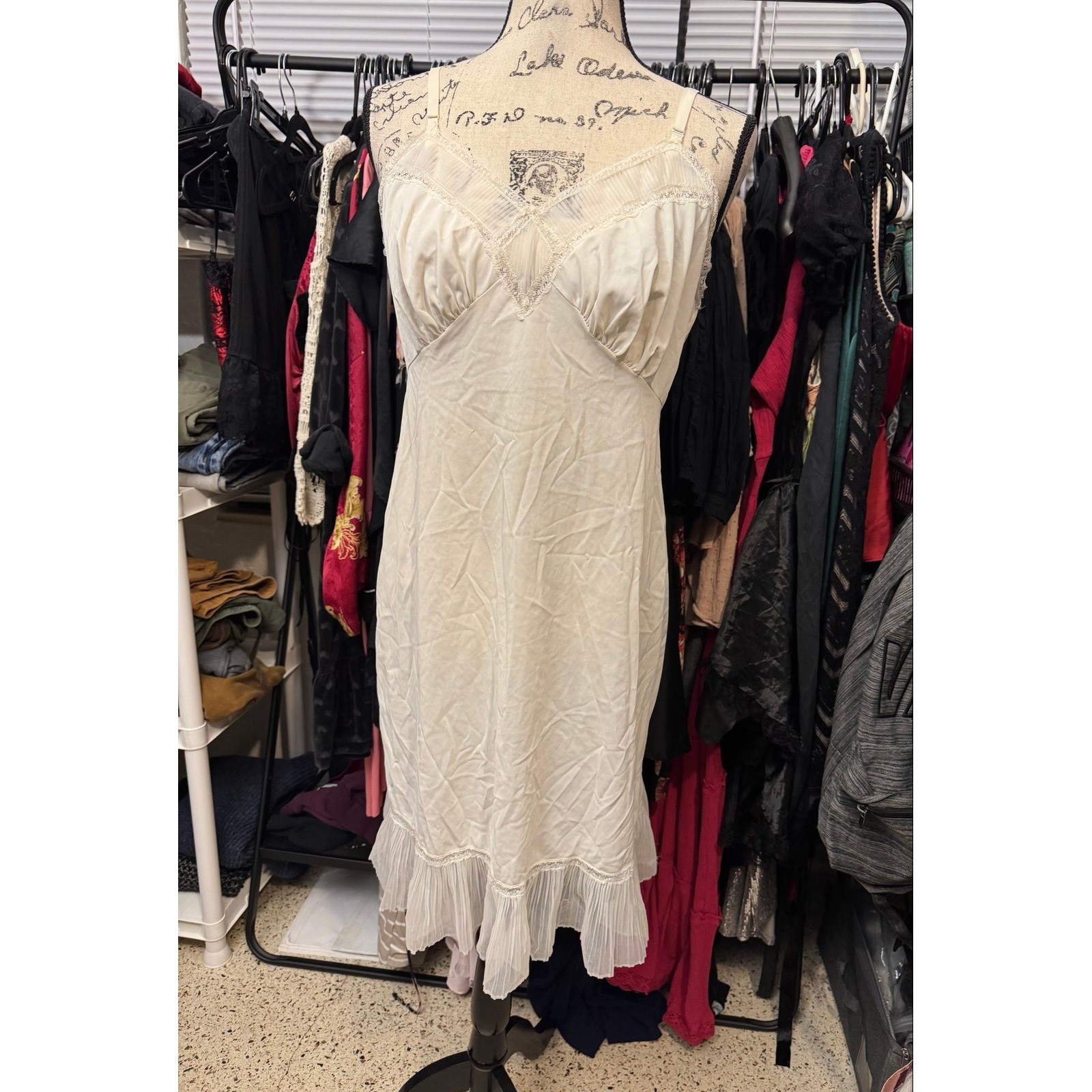 Vintage 50s Seamprufe White Nylon Tricot Full Slip Lace Ruffle Hem Size 38 Short Vintage 50s Seamprufe White Nylon Tricot Full Slip Lace Ruffle Hem Size 38 Short