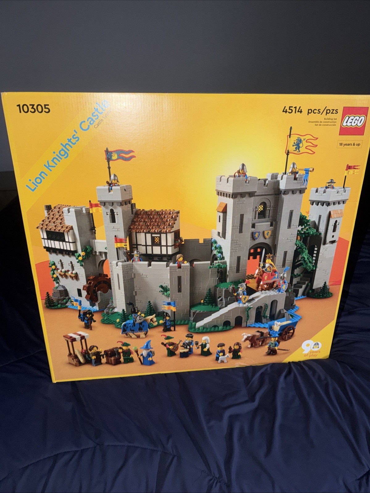 LEGO Icons: Lion Knights' Castle (10305)