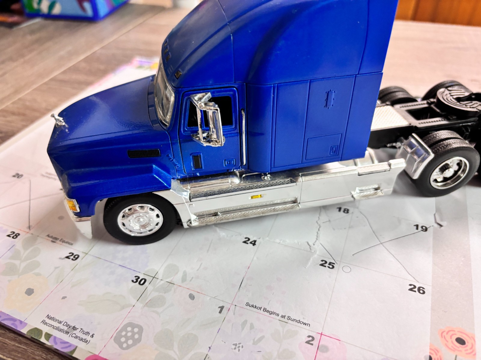 1/32 NEW RAY USED BLUE MACK CH ST, NO PACKAGING # C 819 1/32 NEW RAY USED BLUE MACK CH ST, NO PACKAGING # C 819