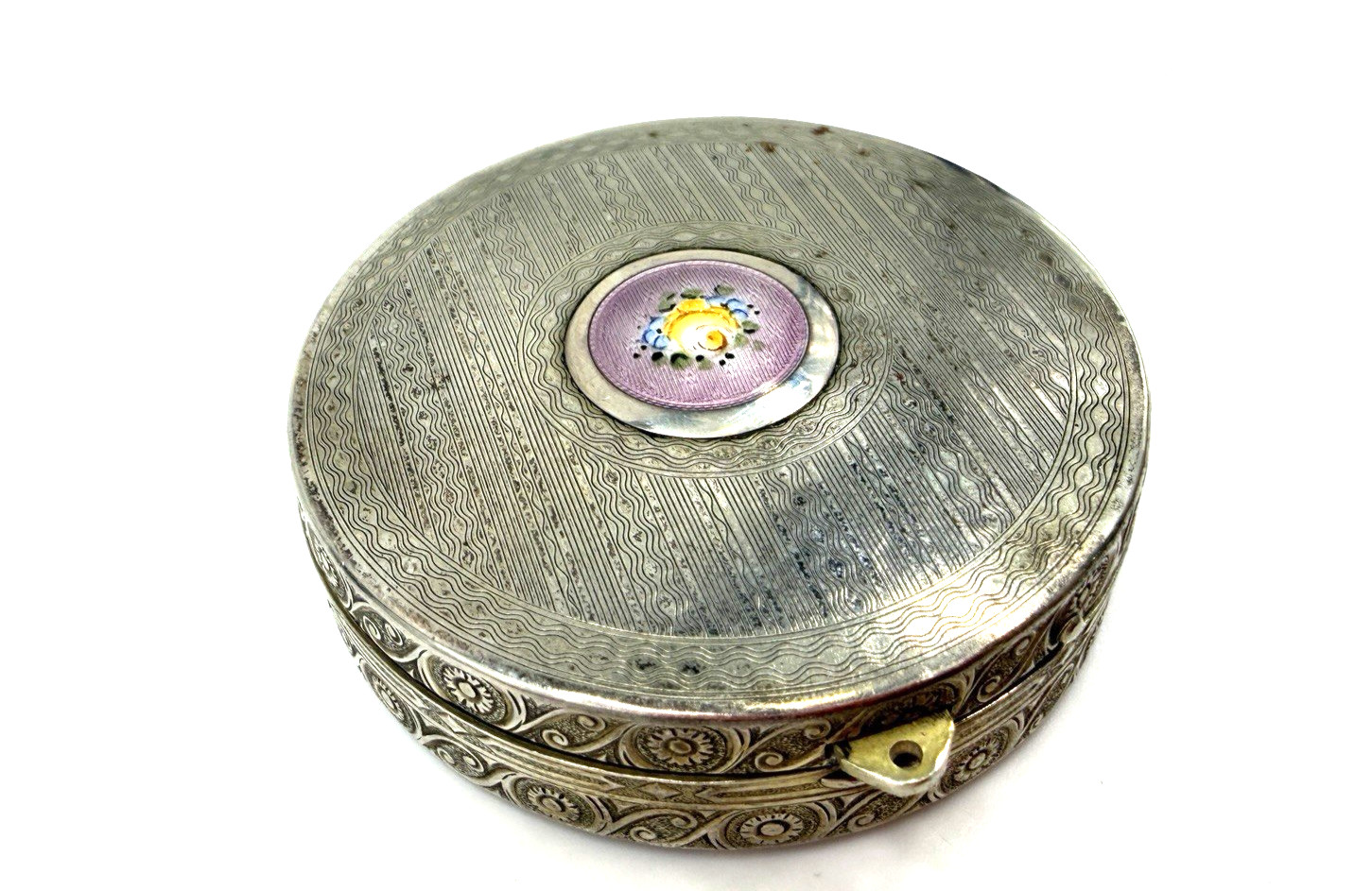 Vintage Compact Enamel Guilloche Round Mirror Puffs Vintage Compact Enamel Guilloche Round Mirror Puffs