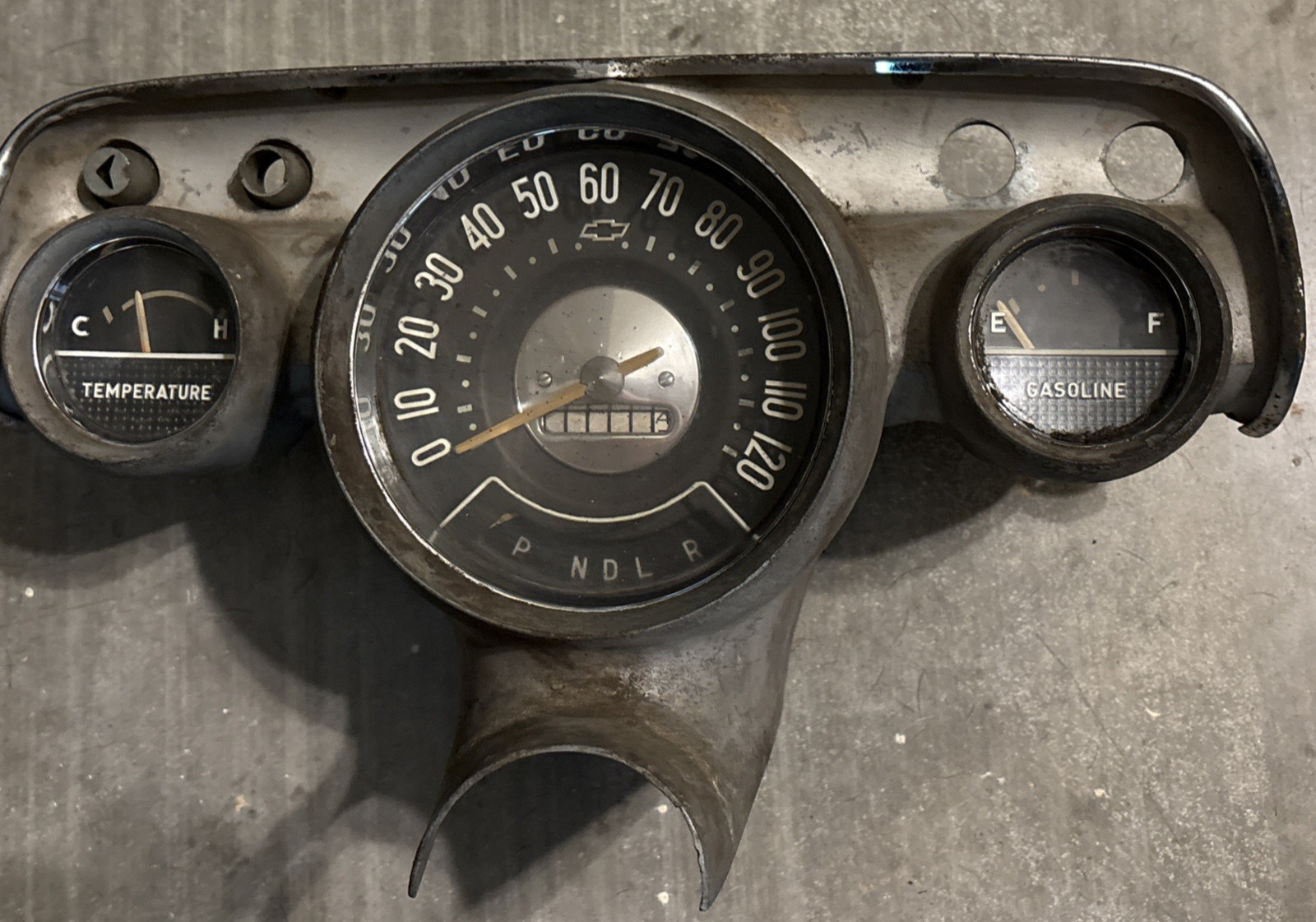 1957 GM Chevrolet Bel Air, 150, 210, Nomad 1584733 Instrument cluster dash bezel 1957 GM Chevrolet Bel Air, 150, 210, Nomad 1584733 Instrument cluster dash bezel