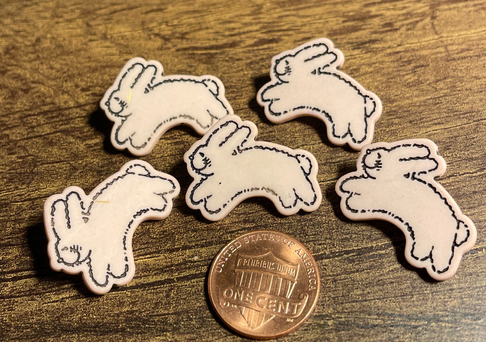 5 Vtg JHB Dull Very Pale Pink Bunny Rabbit Novelty Shank Buttons 25mm 1