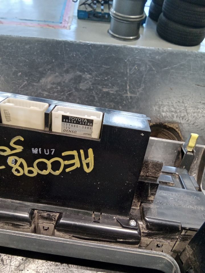 Used A/C Temperature Control Module fits: 2007 Toyota Fj cruiser Temperature beh