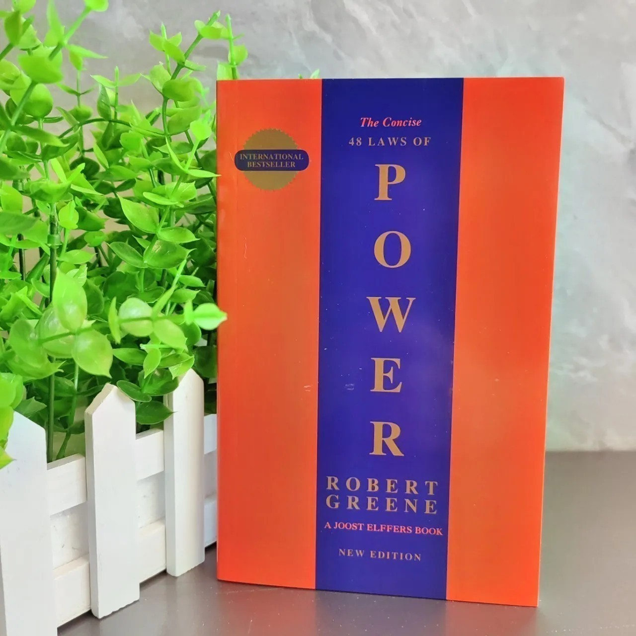 The 48 Laws of Power by Robert Greene (Paperback) --** New Stock **