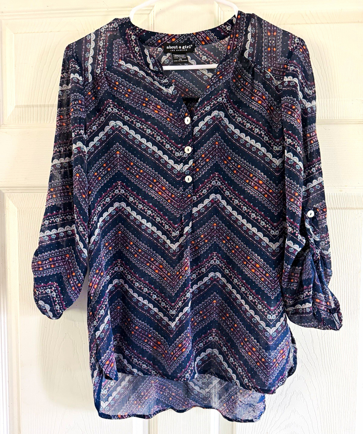 About a Girl Womens XS Blue Chevron Chiffon Semi-Sheer V-Neck 3/4 Blouse