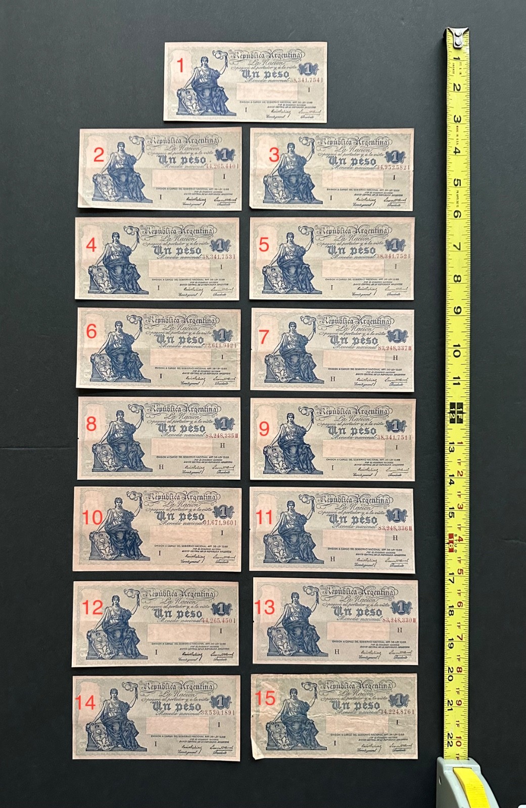 Argentina 1 Peso 1940 Prebisch-Bosch P-251 Series H/I Banknotes - Lot of 15 Argentina 1 Peso 1940 Prebisch-Bosch P-251 Series H/I Banknotes - Lot of 15