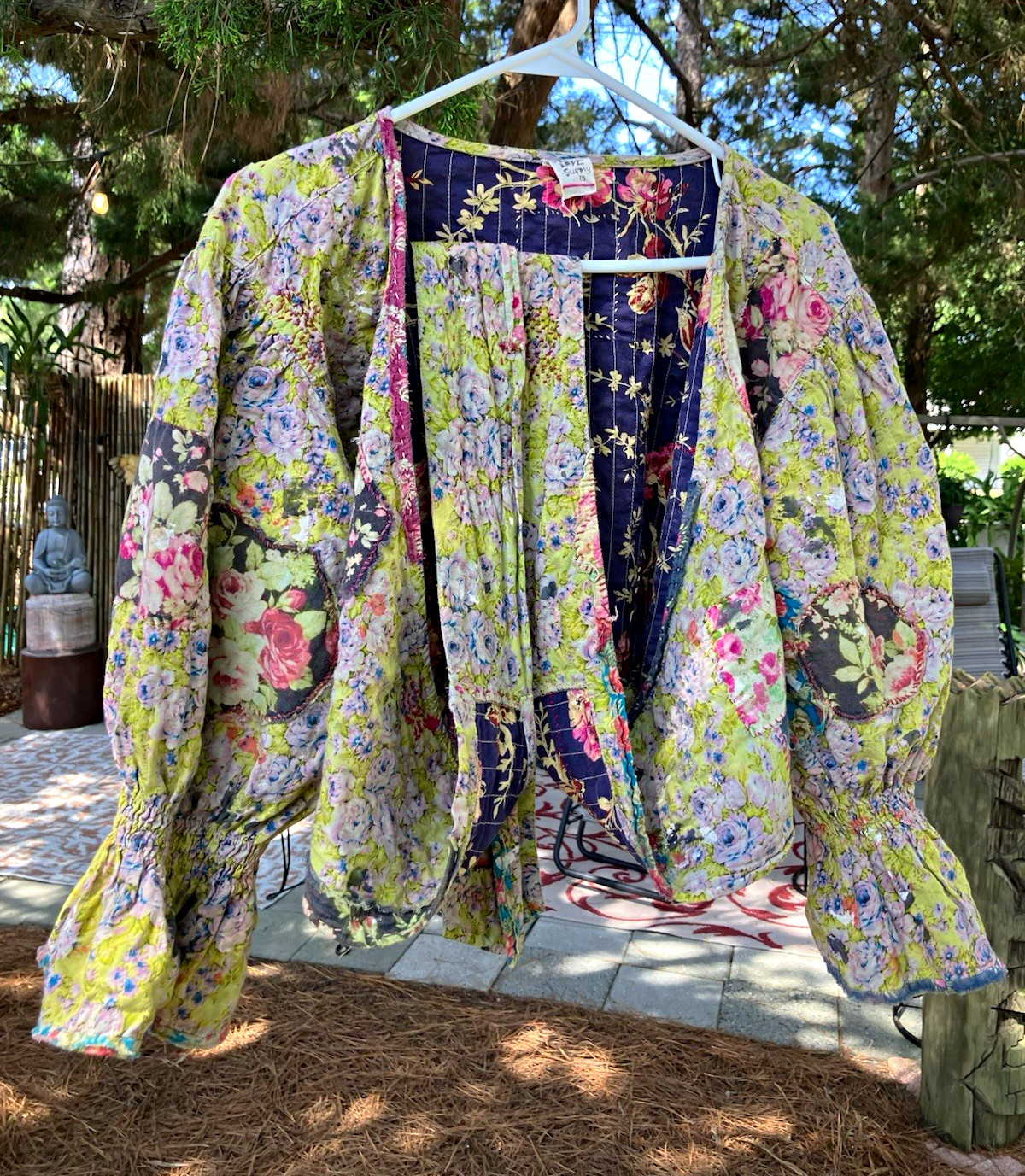 Magnolia Pearl Love Co Floral Patchwork Quilted Jacket One Size WRAP around ties Magnolia Pearl Love Co Floral Patchwork Quilted Jacket One Size WRAP around ties