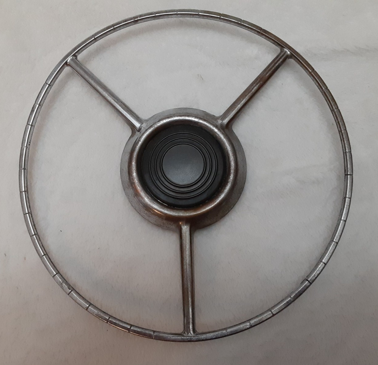 **(1) VTG 1948-1953 Dodge Truck Van Custom Horn Ring Mopar # 1272411 Rat Hot Rod **(1) VTG 1948-1953 Dodge Truck Van Custom Horn Ring Mopar # 1272411 Rat Hot Rod