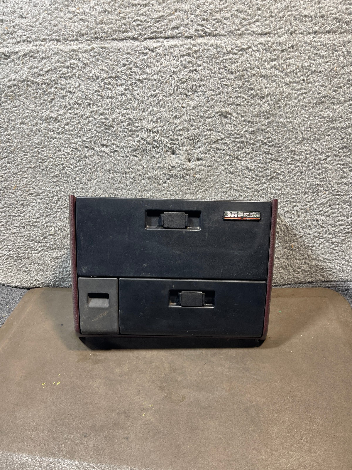 85-91 Chevy Astro GMC Safari Center Console Glove Box Cup Holder Ashtray Red