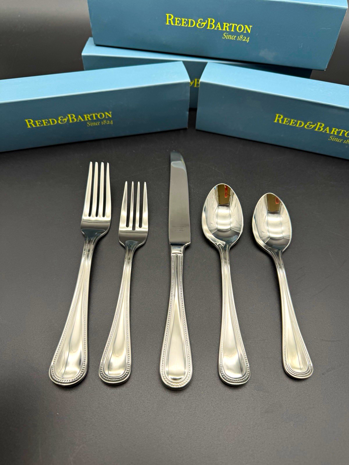 Reed & Barton Elegant Bead 18/10 Stainless Flatware Set of 4 Place Settings 20Pc
