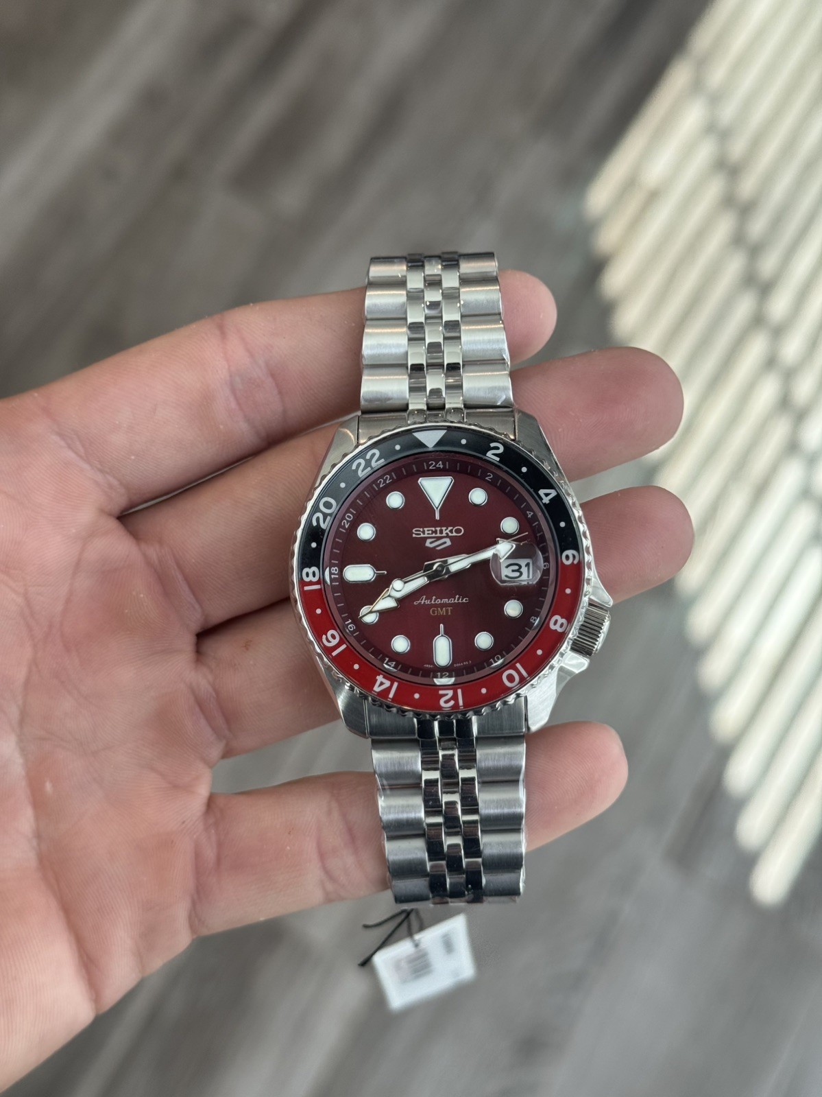 Seiko SSK031K1 Passion Red Limited Edition 1000 Pieces Seiko SSK031K1 Passion Red Limited Edition 1000 Pieces
