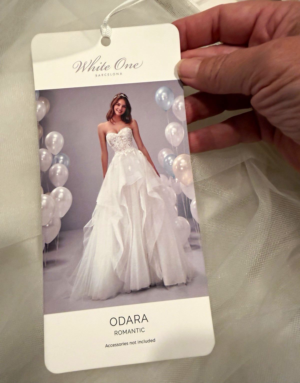 White One ODARA Ivory Strapless Lace Tulle Ball Gown Wedding Dress Size 12 White One ODARA Ivory Strapless Lace Tulle Ball Gown Wedding Dress Size 12