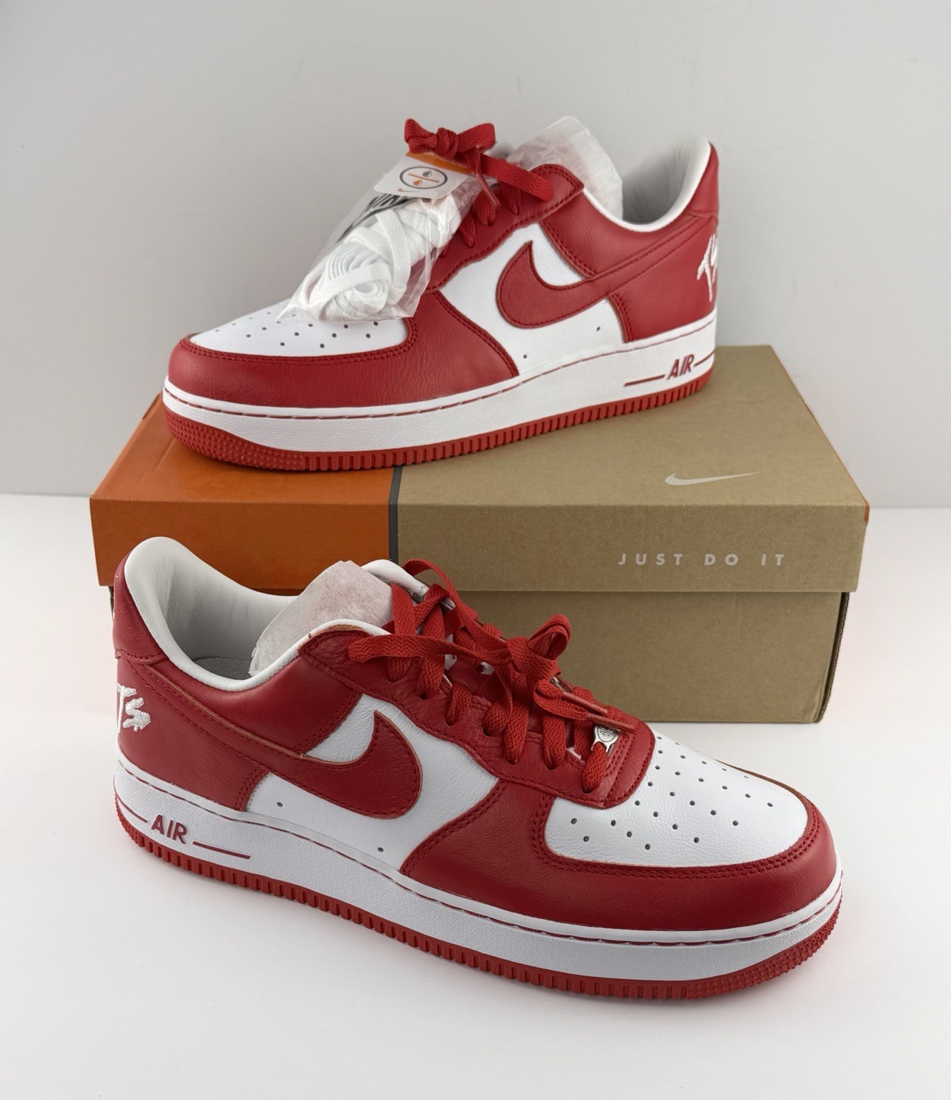 MENS AIR FORCE 1 LOW X TERROR SQUAD II4391-100 WHITE/UNIVERSITY RED-SIZE 10.5 MENS AIR FORCE 1 LOW X TERROR SQUAD II4391-100 WHITE/UNIVERSITY RED-SIZE 10.5