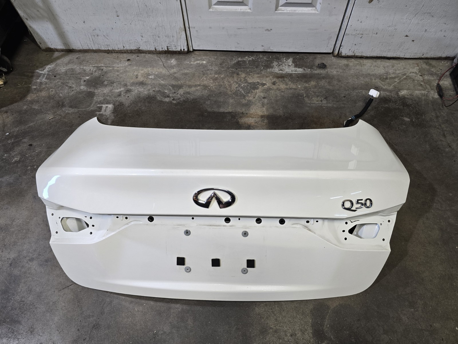 2018-2025 INFINITI Q50 REAR TRUNK LID HATCH WHITE OEM