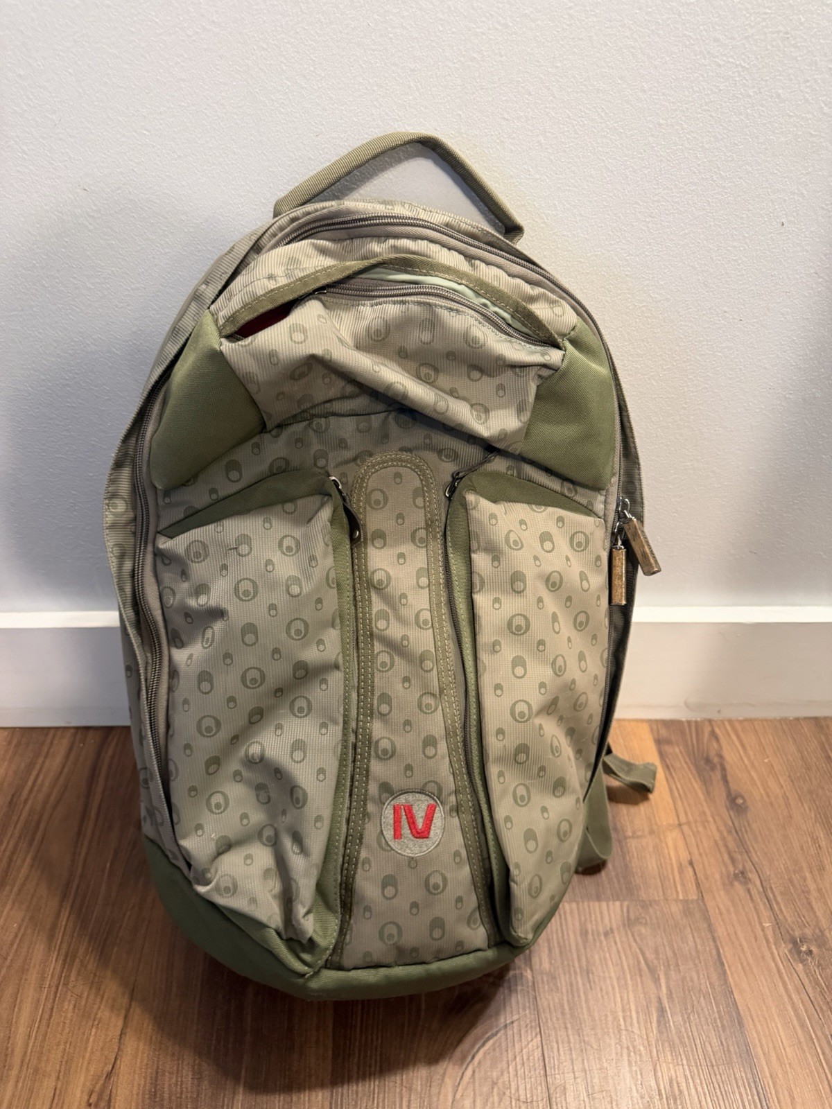 Rare Green Tan Gravis IV Backpack Nice Used Condition Rare Green Tan Gravis IV Backpack Nice Used Condition