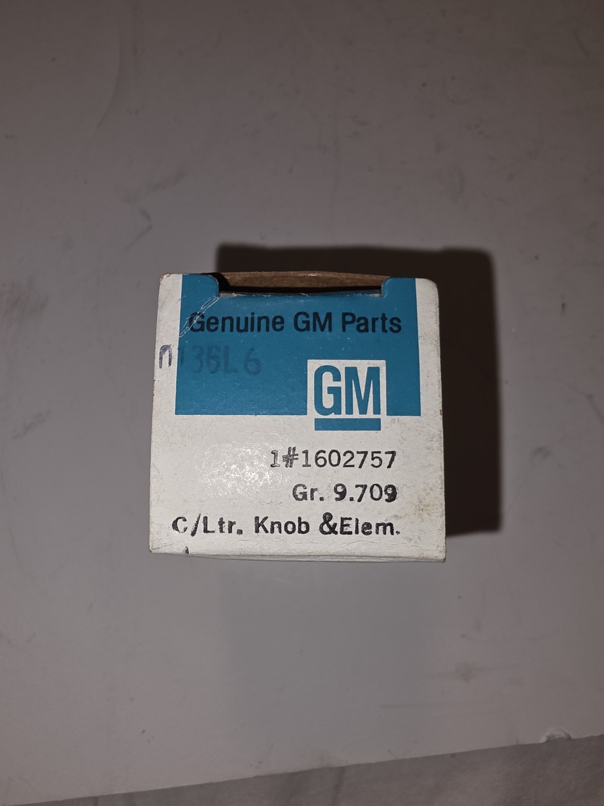 NOS CADILLAC GM CIGARETTE LIGHTER KNOB ELEMENT In FACTORY BOX NOS CADILLAC GM CIGARETTE LIGHTER KNOB ELEMENT In FACTORY BOX
