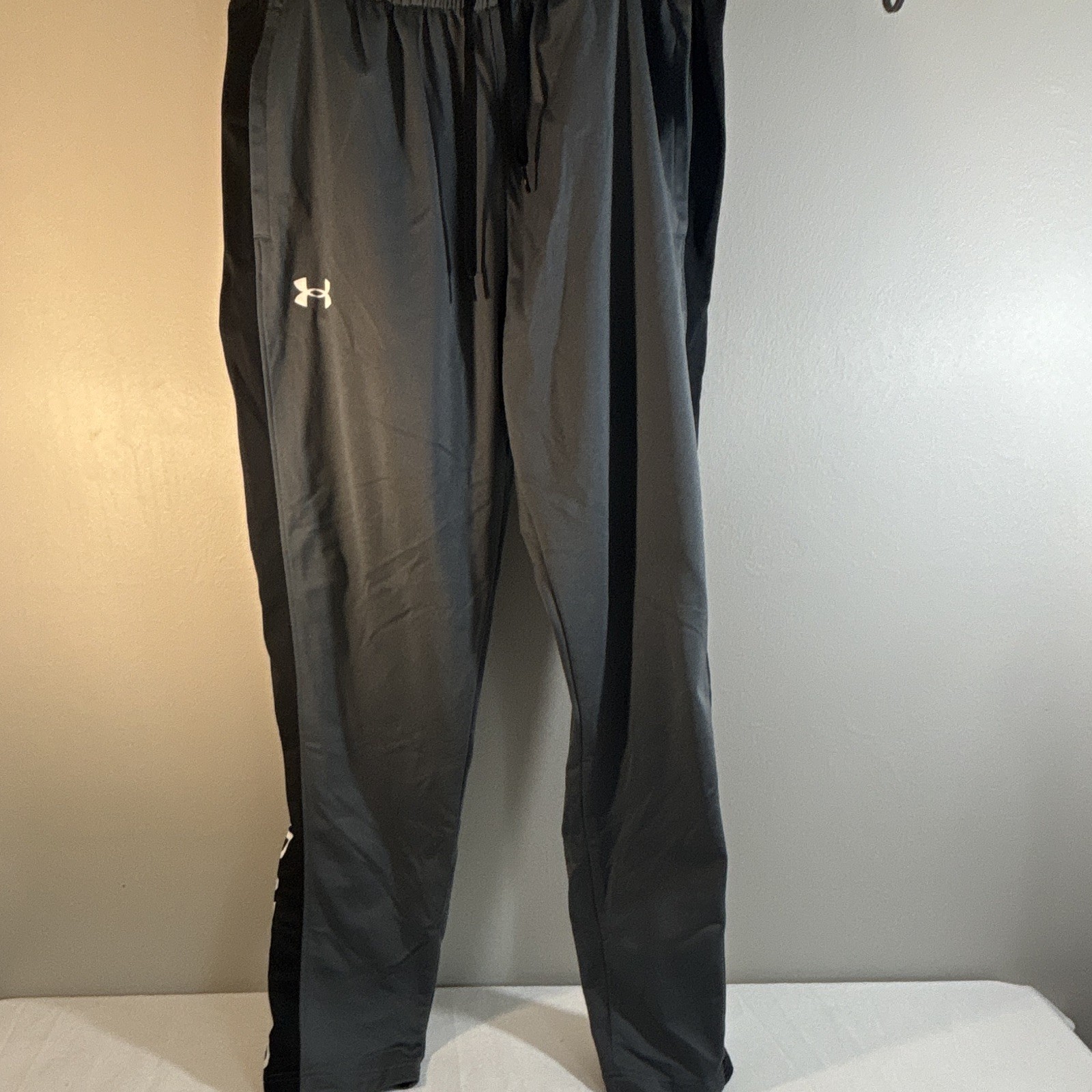 Under Armour Men\'s Storm Fleece Sweatpants Gray, Loose Fit, Size Large Under Armour Men\'s Storm Fleece Sweatpants Gray, Loose Fit, Size Large