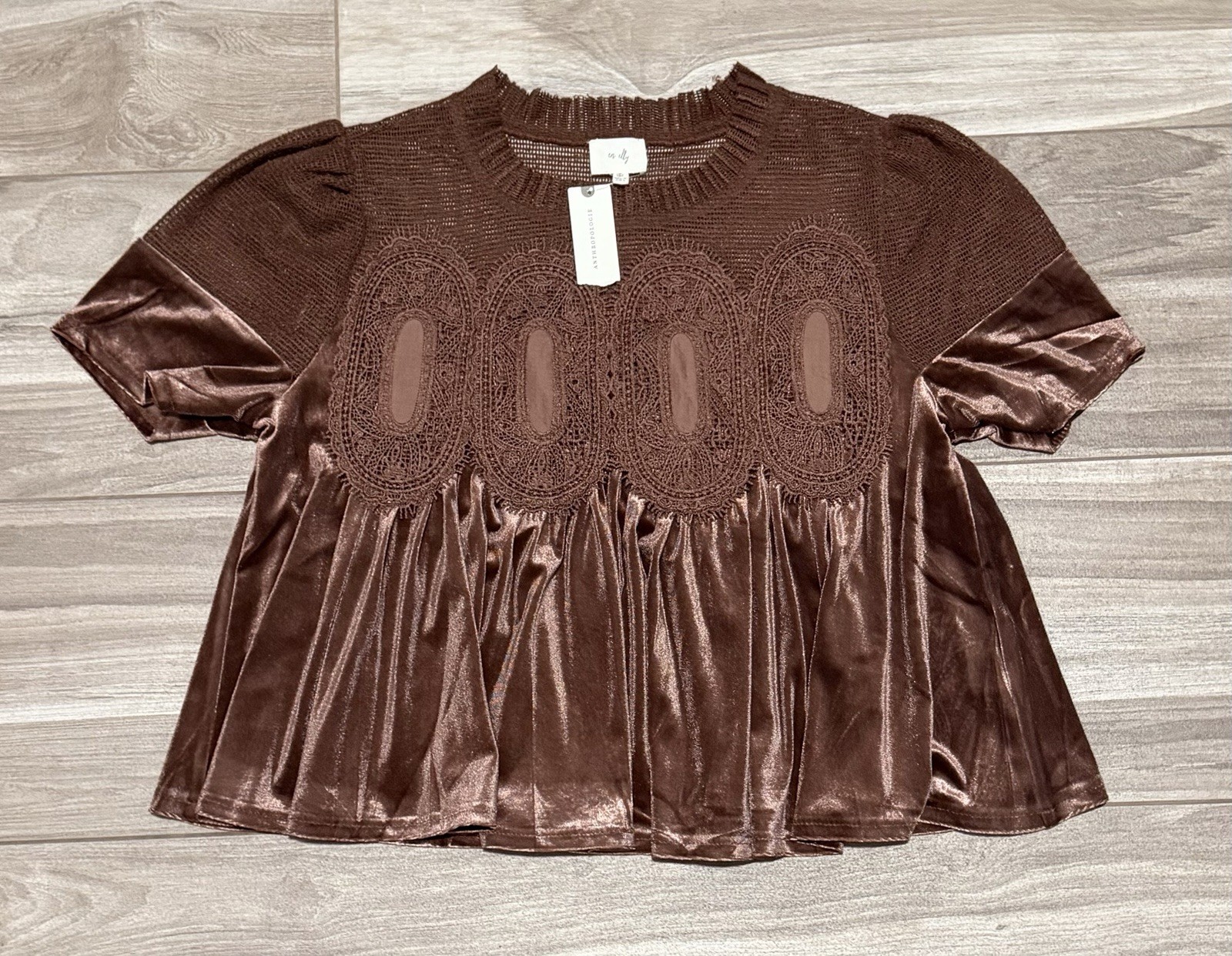 Size S - NWT Anthropologie En Elly Velvet Scallop Top Brown