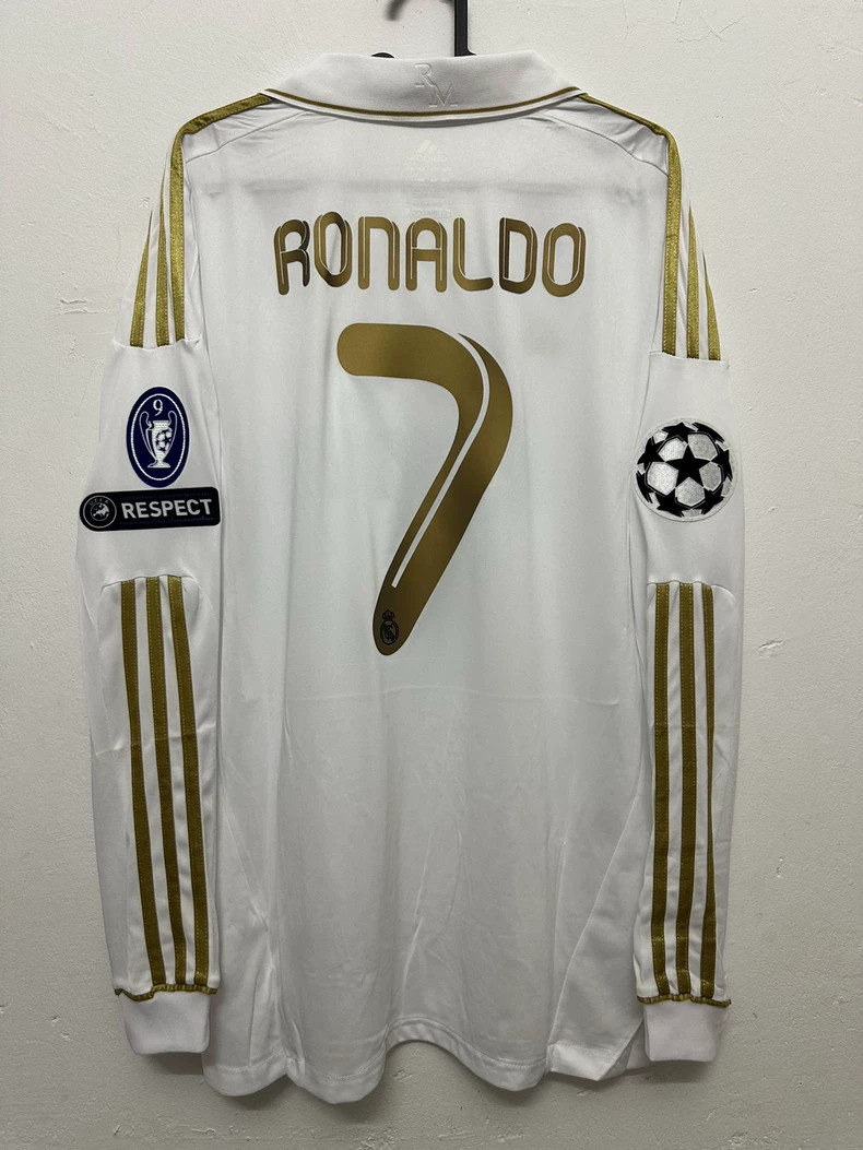 Classic Retro 2011/12 Real Madrid Home L/S Jersey #7 C.Ronaldo Classic Retro 2011/12 Real Madrid Home L/S Jersey #7 C.Ronaldo