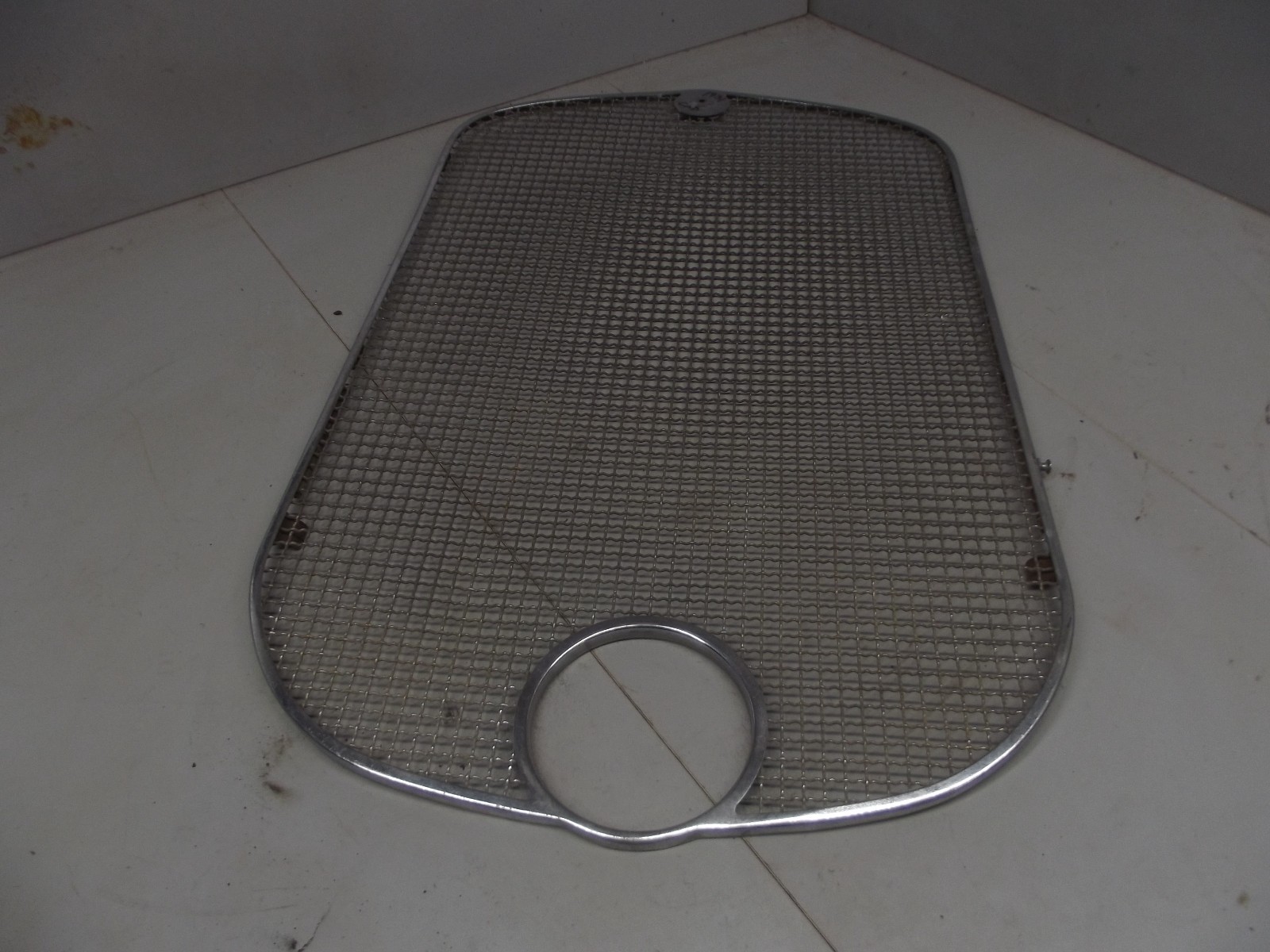 VINTAGE 1931 CADILLAC GRILLE SCREEN VINTAGE 1931 CADILLAC GRILLE SCREEN