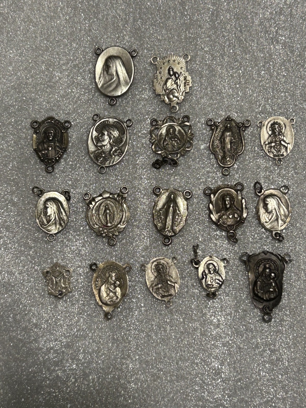 LOT OF 17 VINTAGE CATHOLIC RELIGIOUS STERLING SILVER ROSARY CONNECTORS LOT OF 17 VINTAGE CATHOLIC RELIGIOUS STERLING SILVER ROSARY CONNECTORS