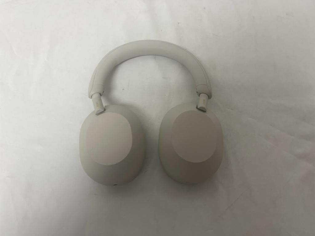Sony WH1000XM5 Wireless Noise Canceling Over the Ear Headphones - Silver Sony WH1000XM5 Wireless Noise Canceling Over the Ear Headphones - Silver