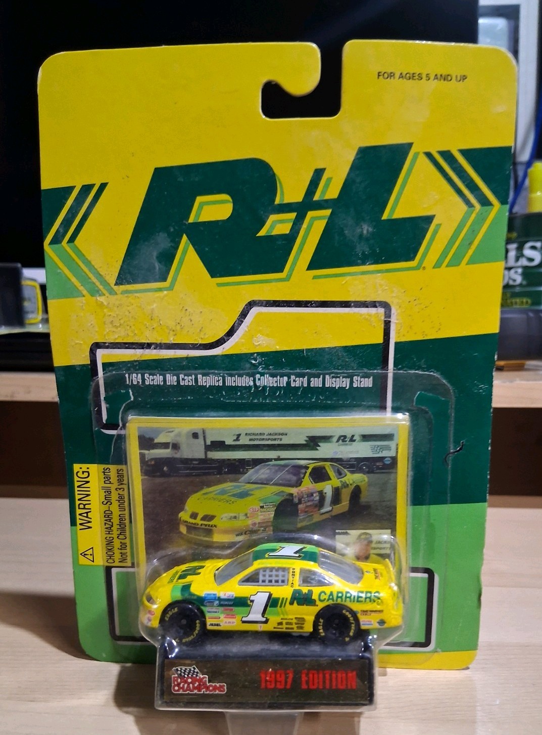 Racing Champions NASCAR 1/64 diecast #1 R & L Carriers Morgan Shepherd 1997 Racing Champions NASCAR 1/64 diecast #1 R & L Carriers Morgan Shepherd 1997