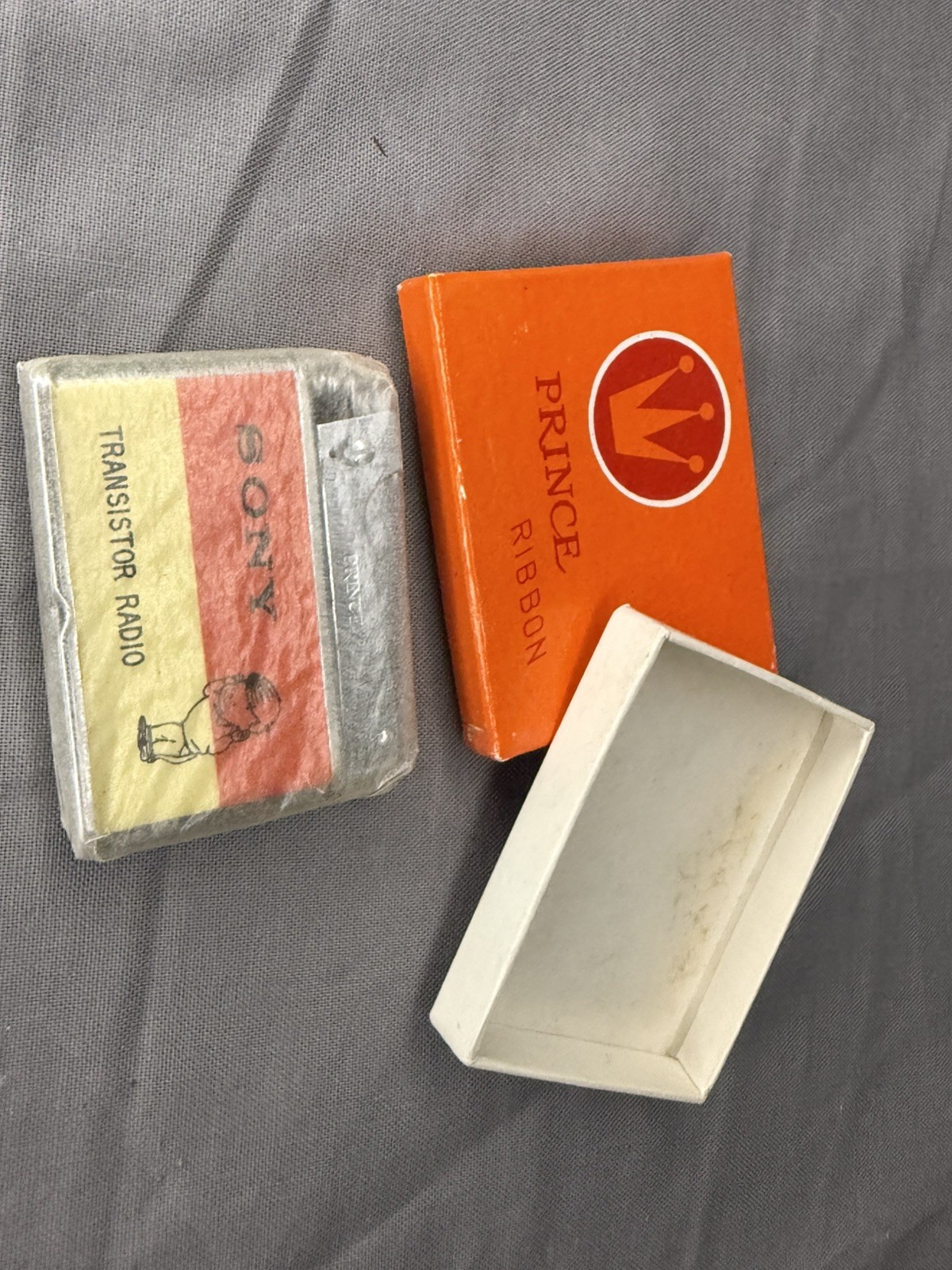 Vintage Sony Transistor Radio / Tapecorder NOS MINTY lighter Prince Ribbon Vintage Sony Transistor Radio / Tapecorder NOS MINTY lighter Prince Ribbon