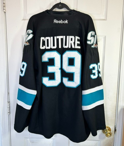 San Jose Sharks Couture #39 Jersey By Reebok/CCM Canada w/Fight Strap-XXXL (56) San Jose Sharks Couture #39 Jersey By Reebok/CCM Canada w/Fight Strap-XXXL (56)