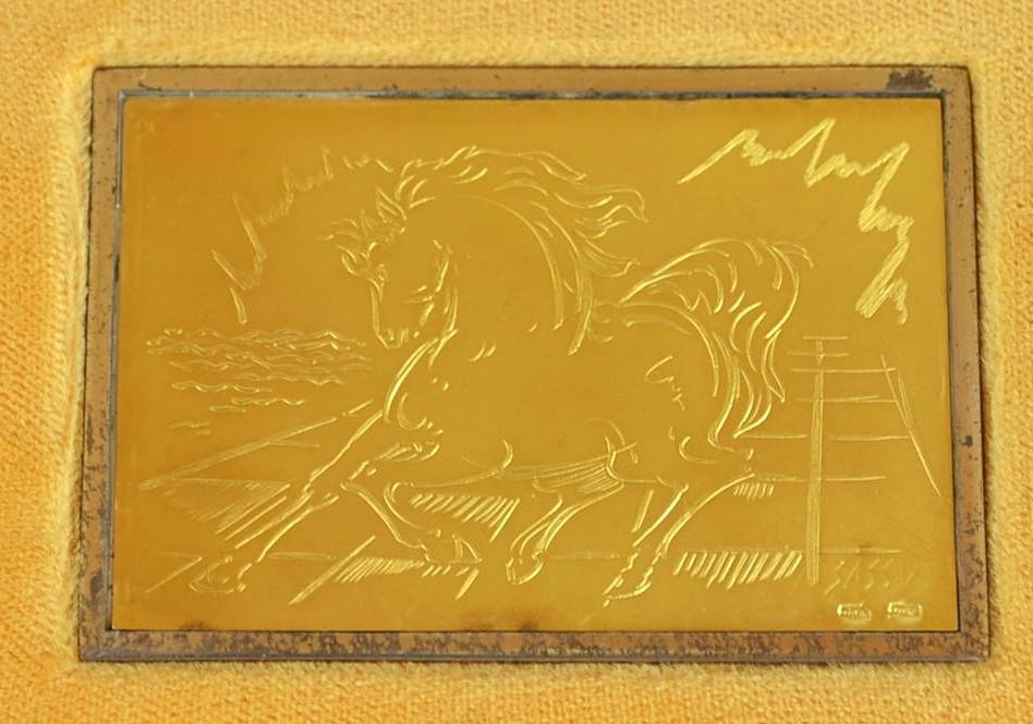 VINTAGE ALIGI SASSU HORSE PLAQUE - 24K GOLD PLATE OVER SILVER BASE - 67 GRAMS